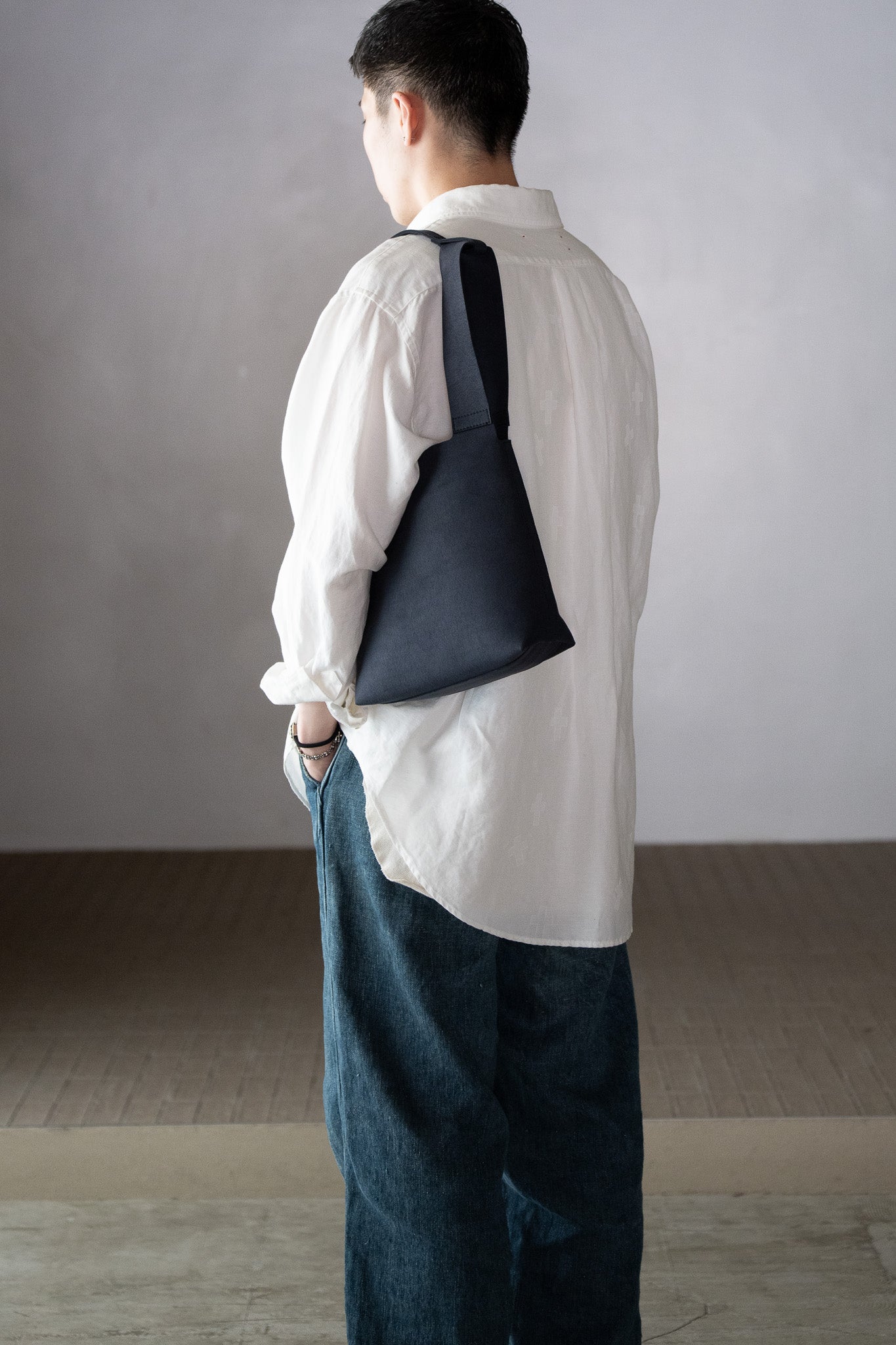 zattu / CONCH -OFF BLACK