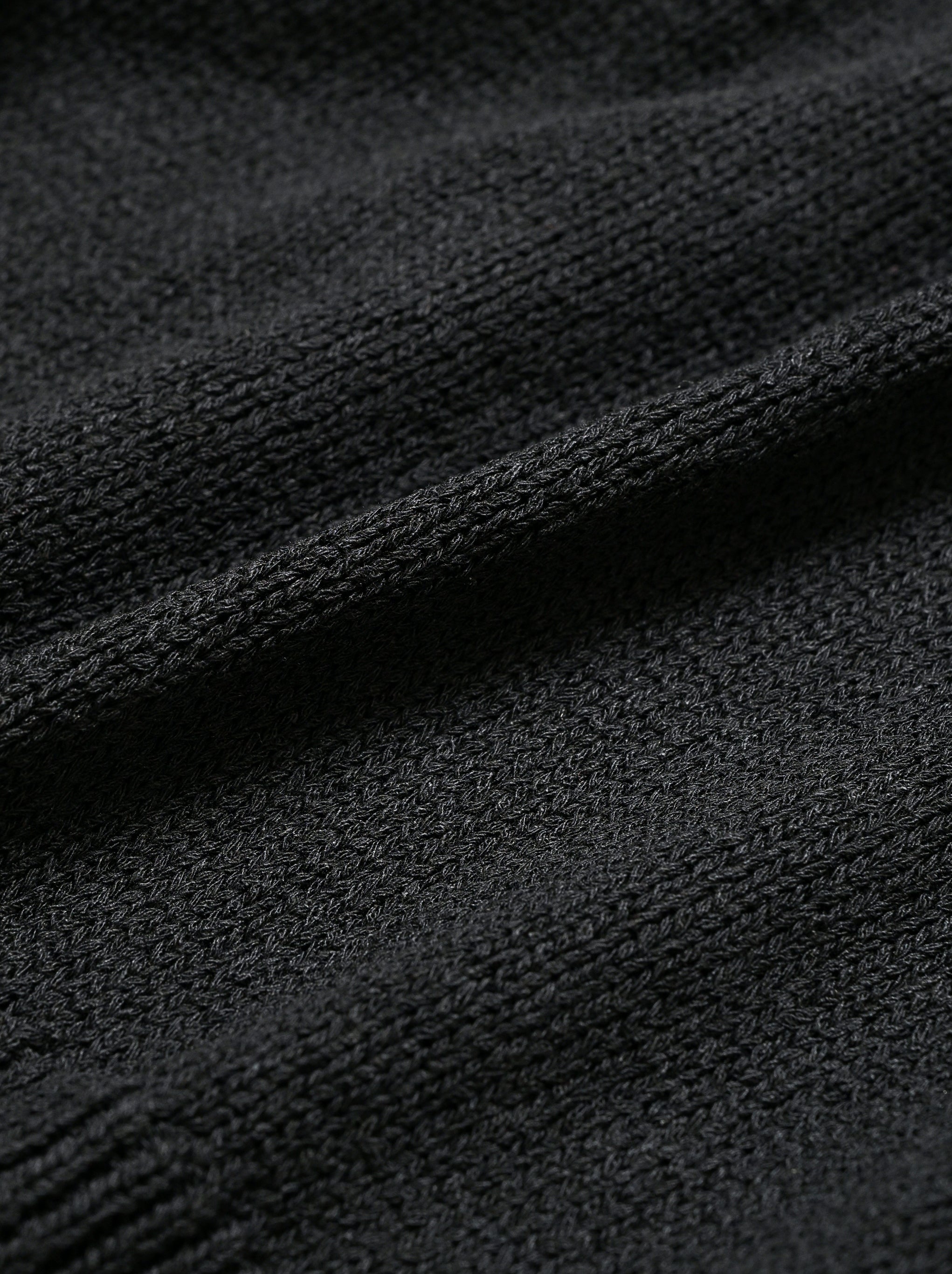 ANCELLM / UV NECK KNIT -BLACK – and father