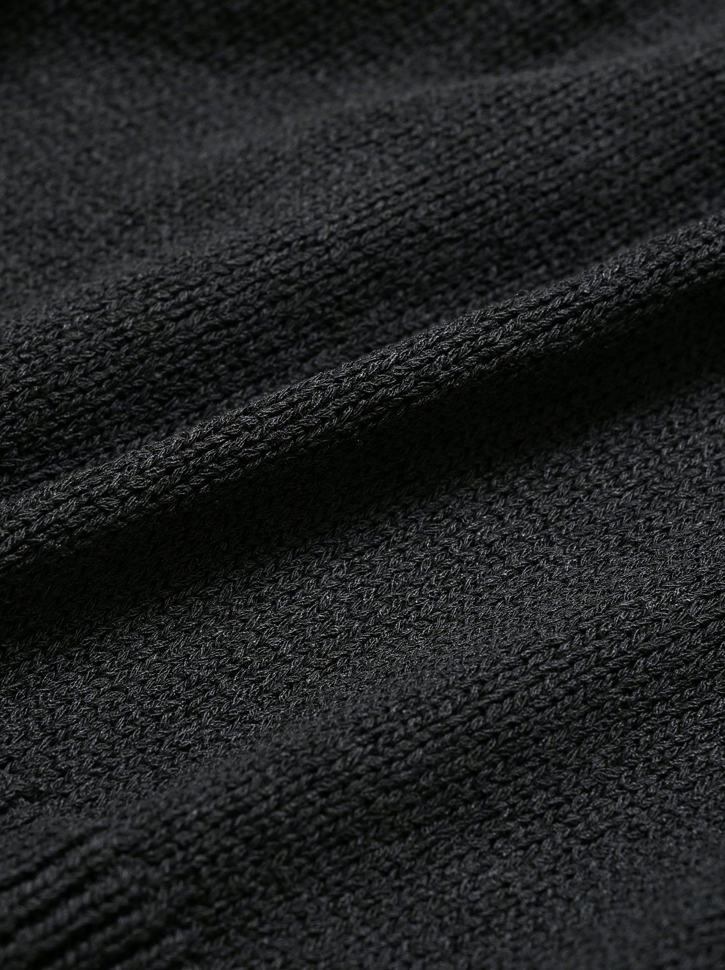 ANCELLM / UV NECK KNIT -BLACK