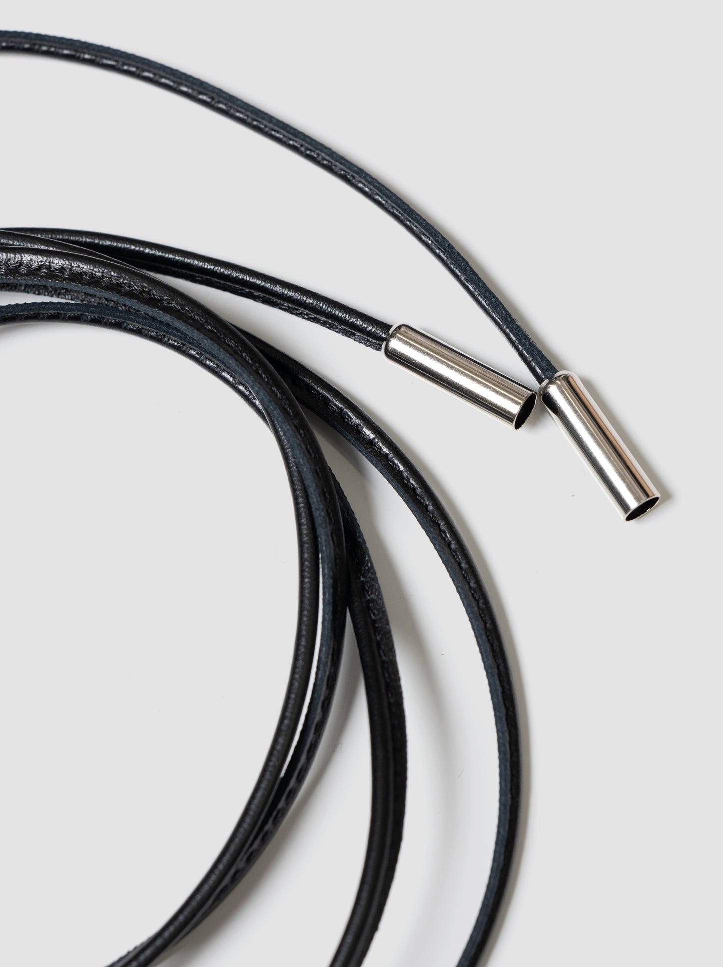 ANCELLM / LEATHER ROPE BRACELET -BLACK