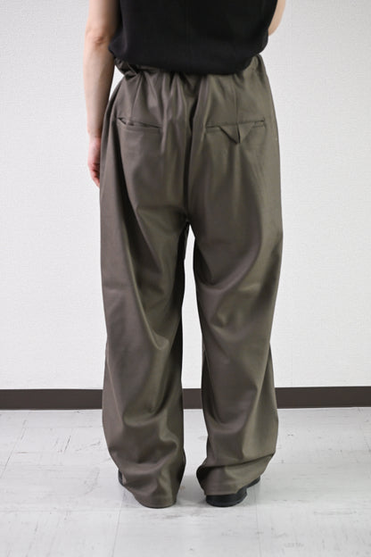 ANCELLM / WOOL SATIN BELT-LESS SLACKS -CHARCOAL