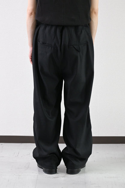 ANCELLM / WOOL SATIN BELT-LESS SLACKS -BLACK