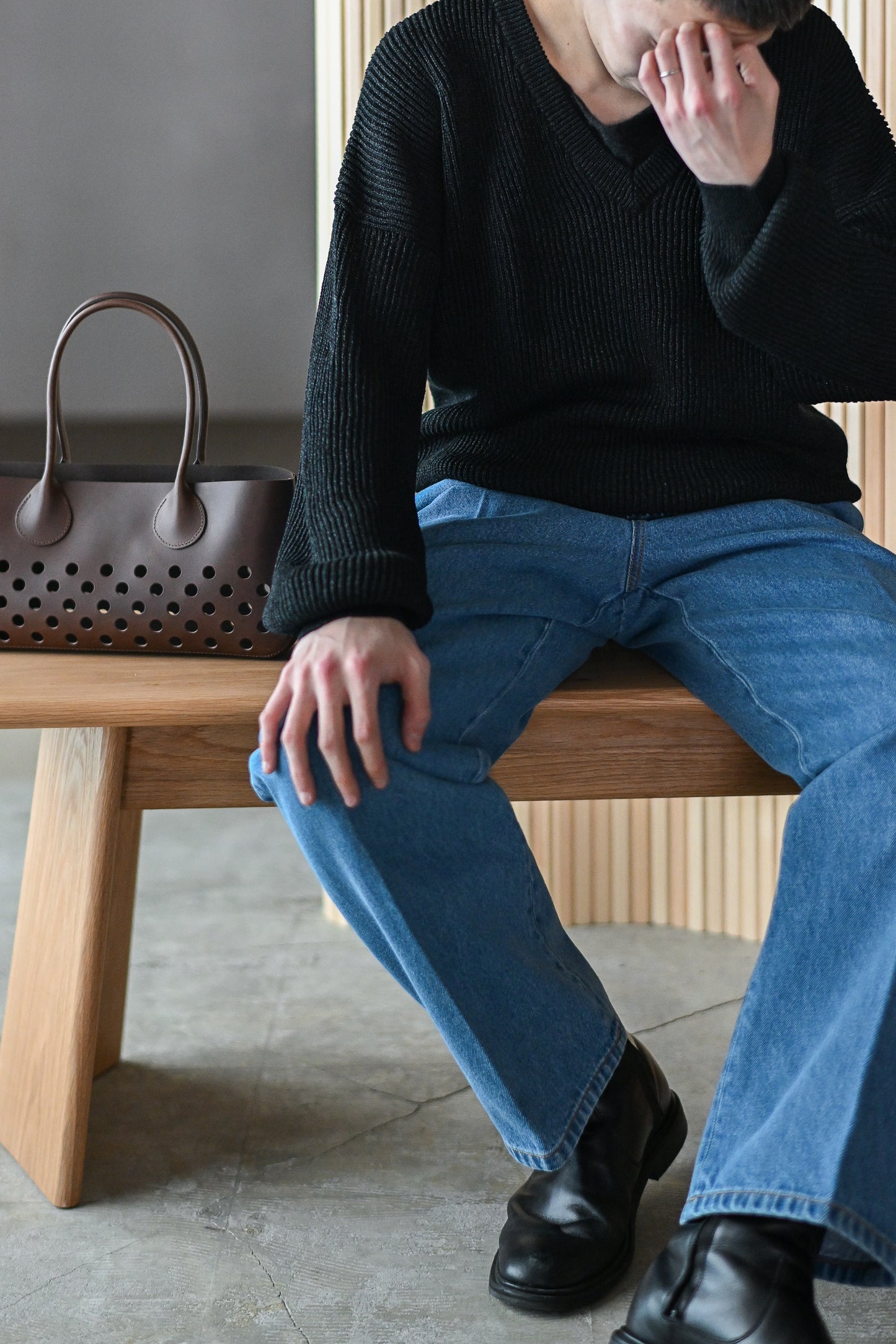 Cristaseya  / RIBBED V NECK DROPSHOULDER SWEATER -Black