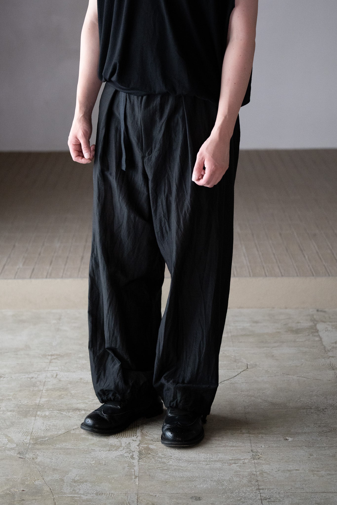 barbell object / tuck wpt -BLACK