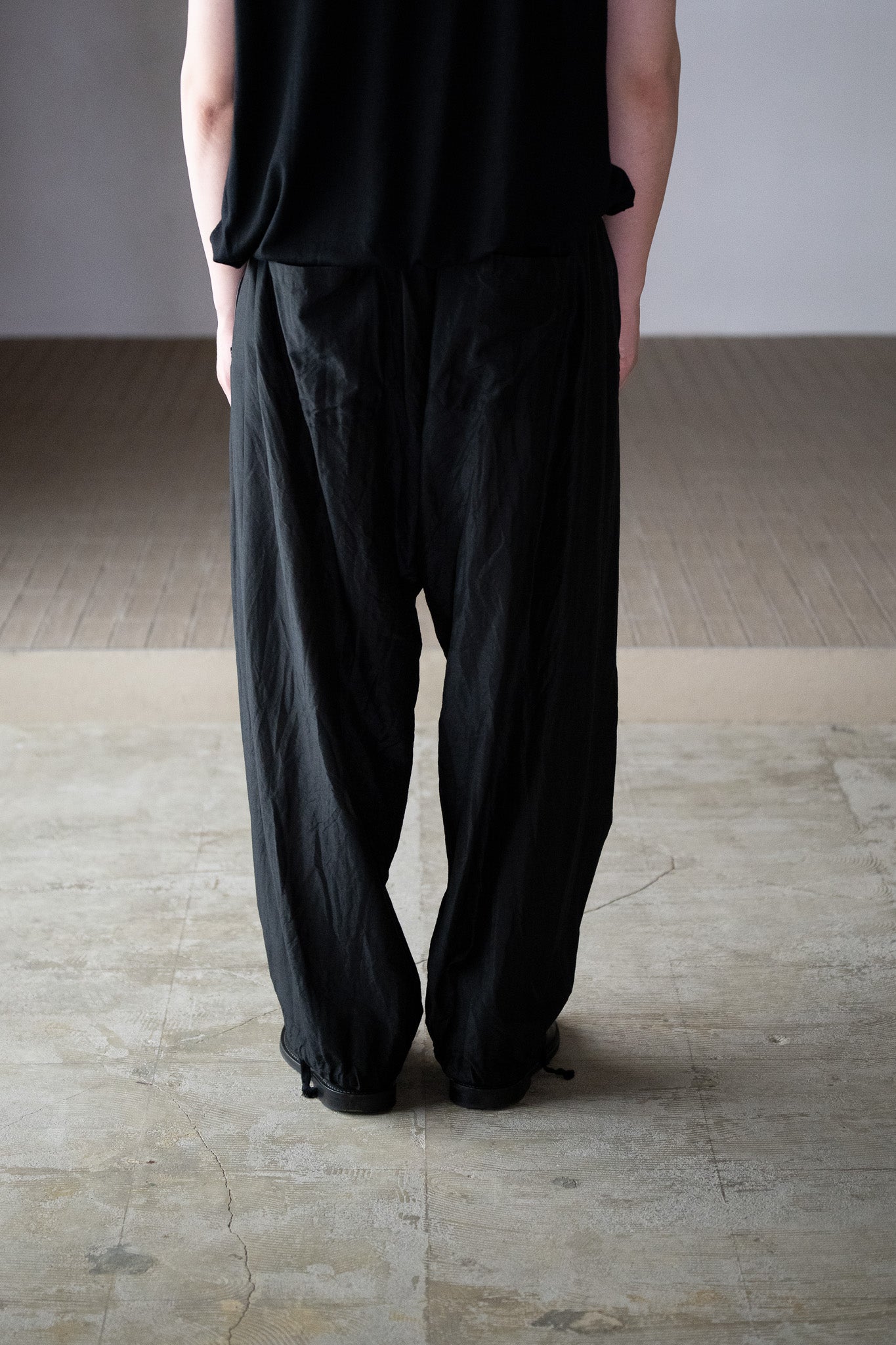barbell object / tuck wpt -BLACK