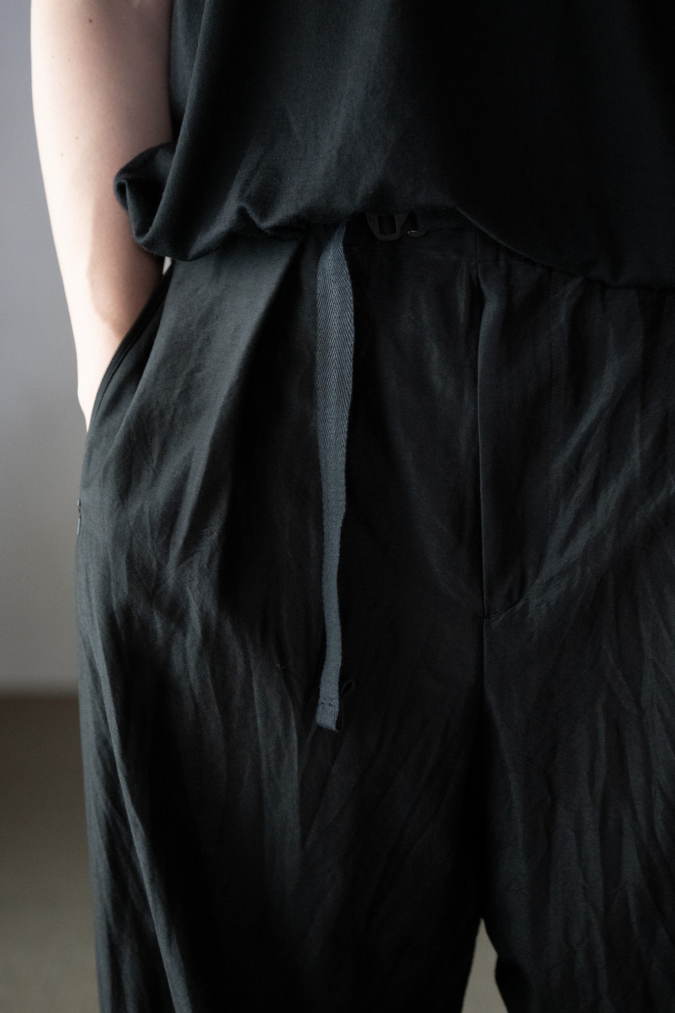 barbell object / tuck wpt -BLACK