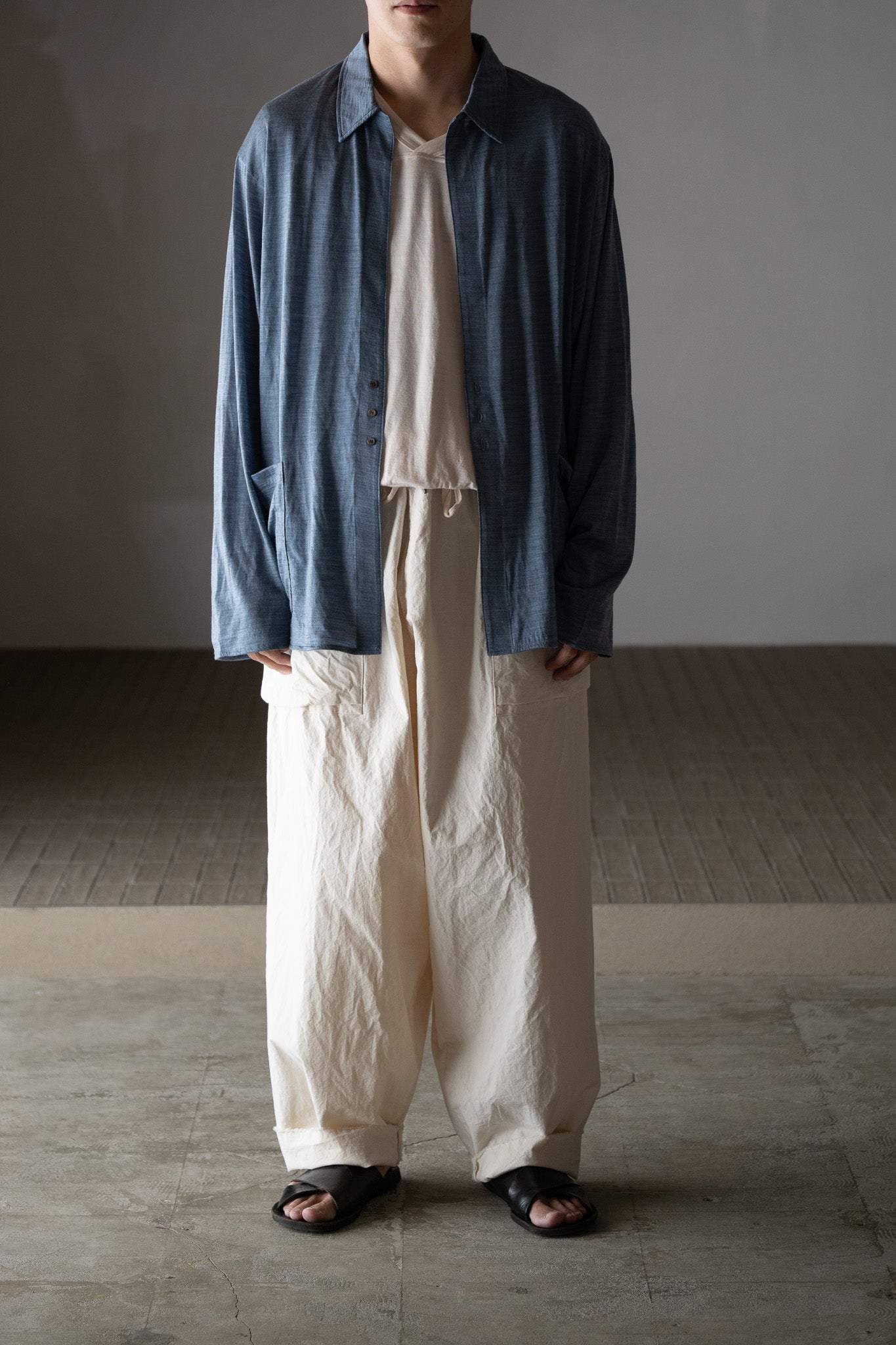 barbell object / 3b cardi -BLUE