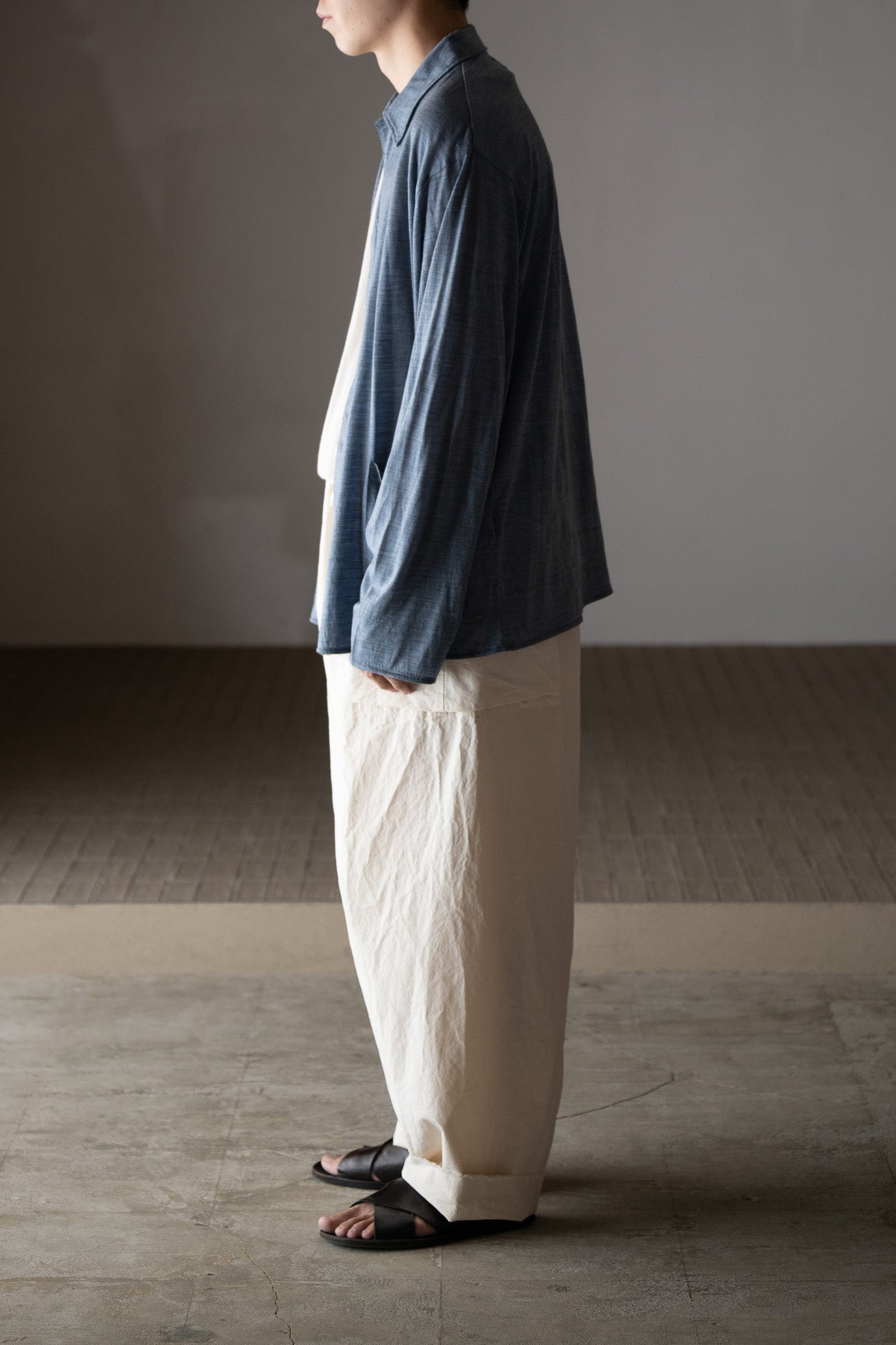 barbell object / 3b cardi -BLUE