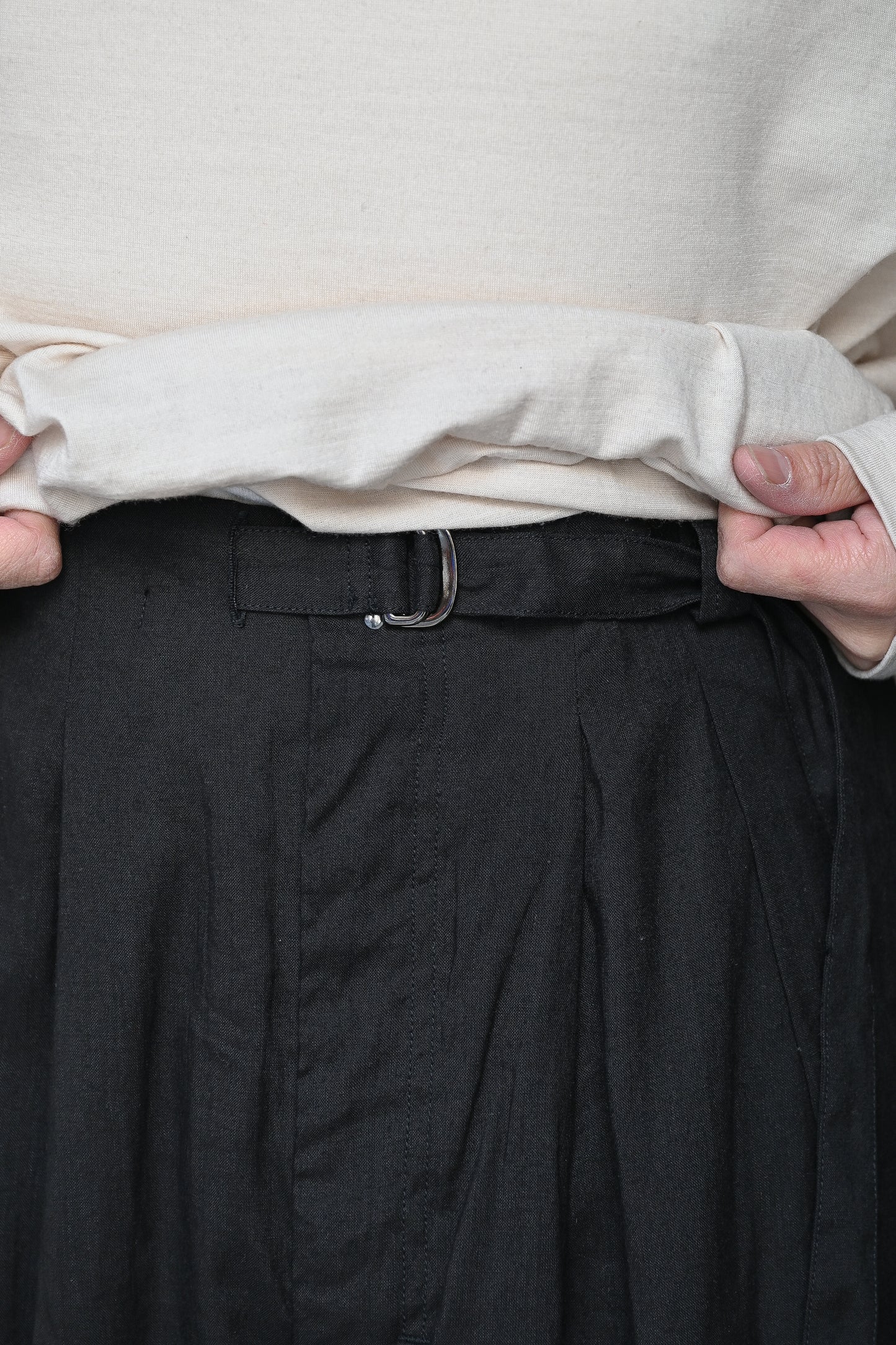 ANCELLM / LINEN POPLIN BELT-LESS SLACKS -BLACK