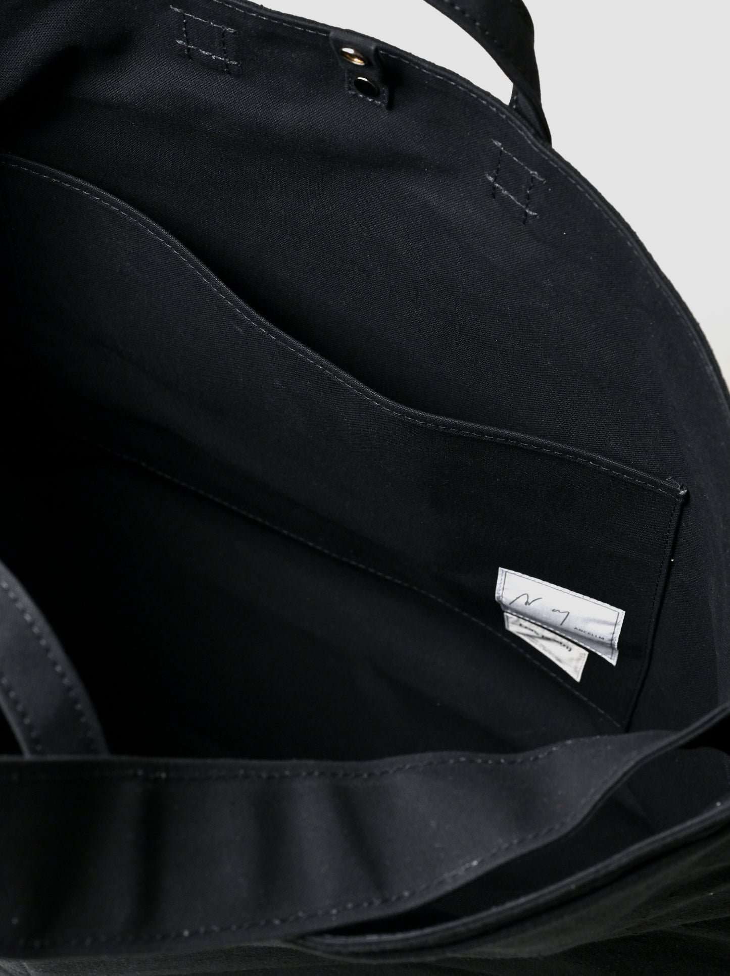 ANCELLM / ANCELLM with This is a(n) C/R DUCK BAG -BLACK