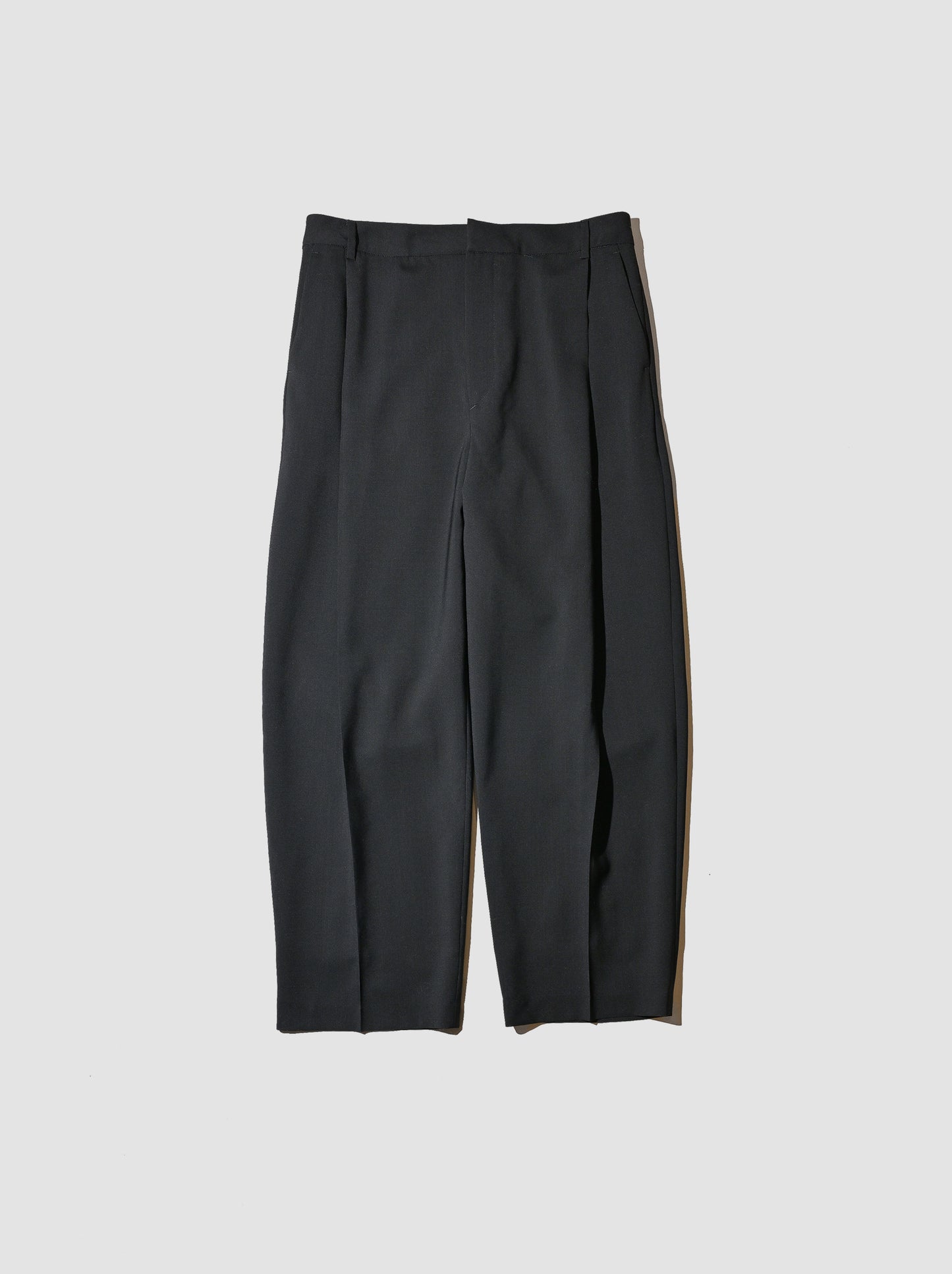 BISOWN / Suoer120's WO PLEATS TUCK SLACKS / MENS -BLACK