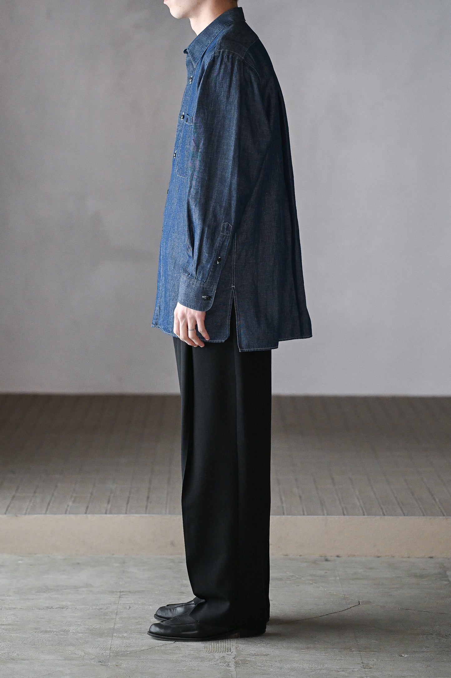 BISOWN / COTTON LINEN CAMBRAY SHIRTS  -DARK INDIGO