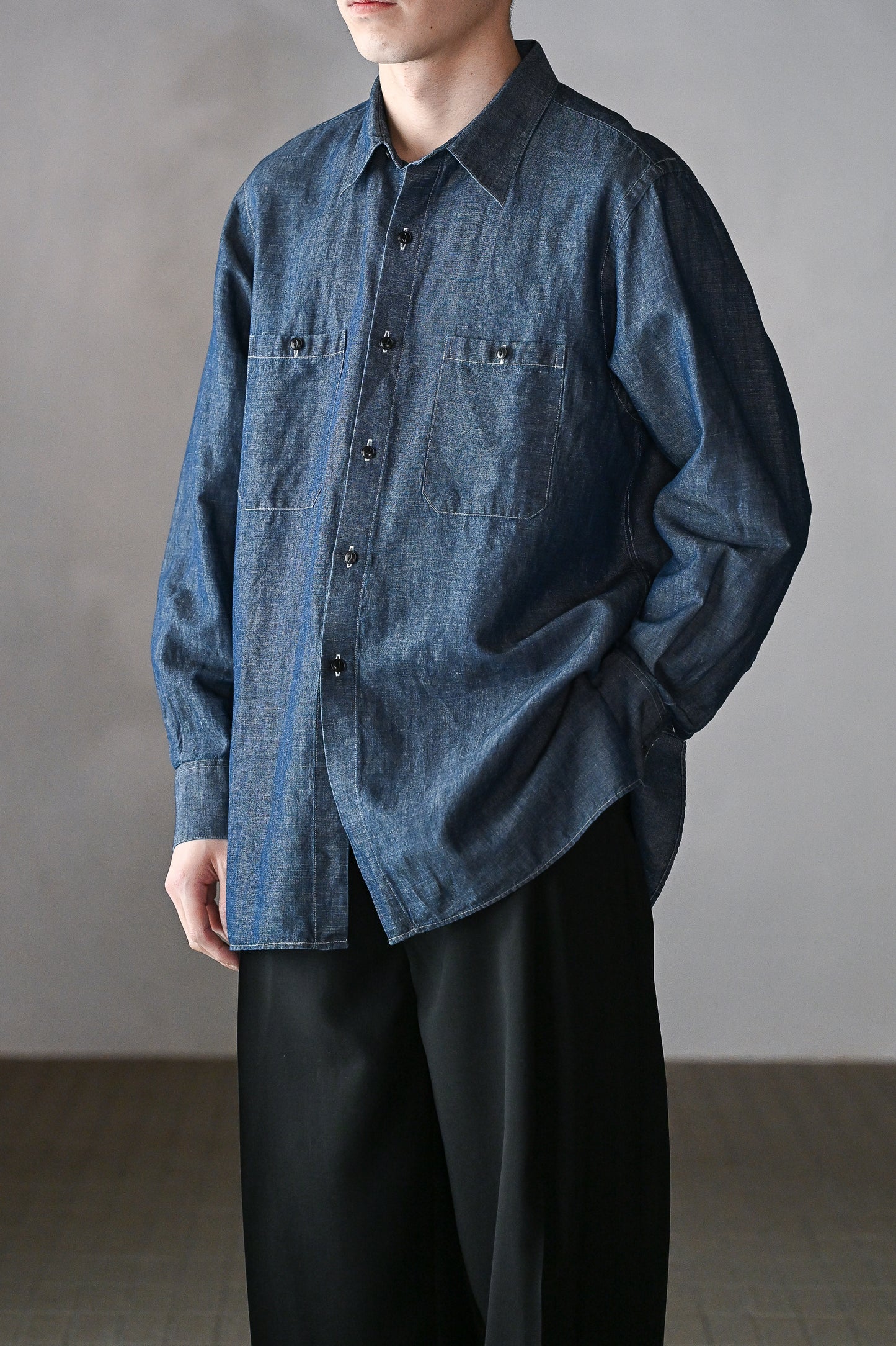 BISOWN / COTTON LINEN CAMBRAY SHIRTS  -DARK INDIGO