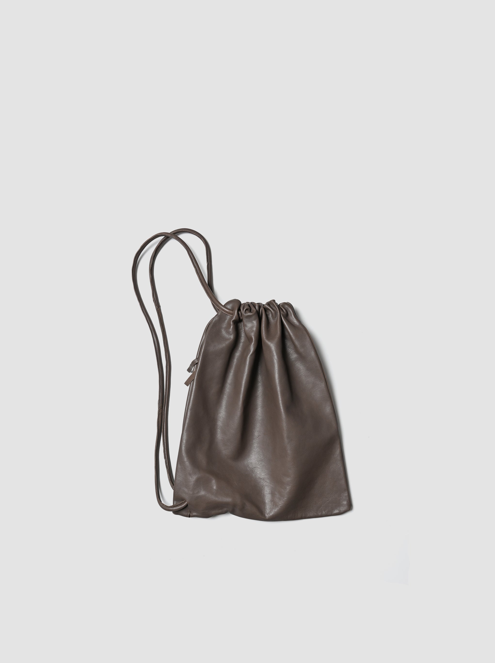 GABRIELA COLL GARMENTS / LEATHER GATHERED CROSSED BAG -DUST