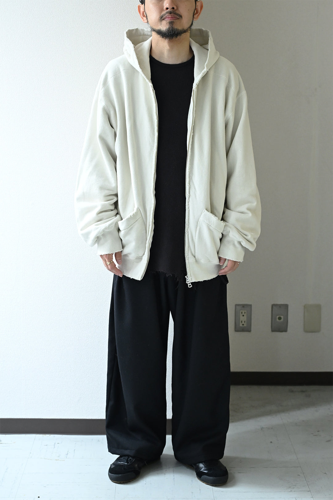 ANCELLM / ZIP UP HOODIE -G.WHITE