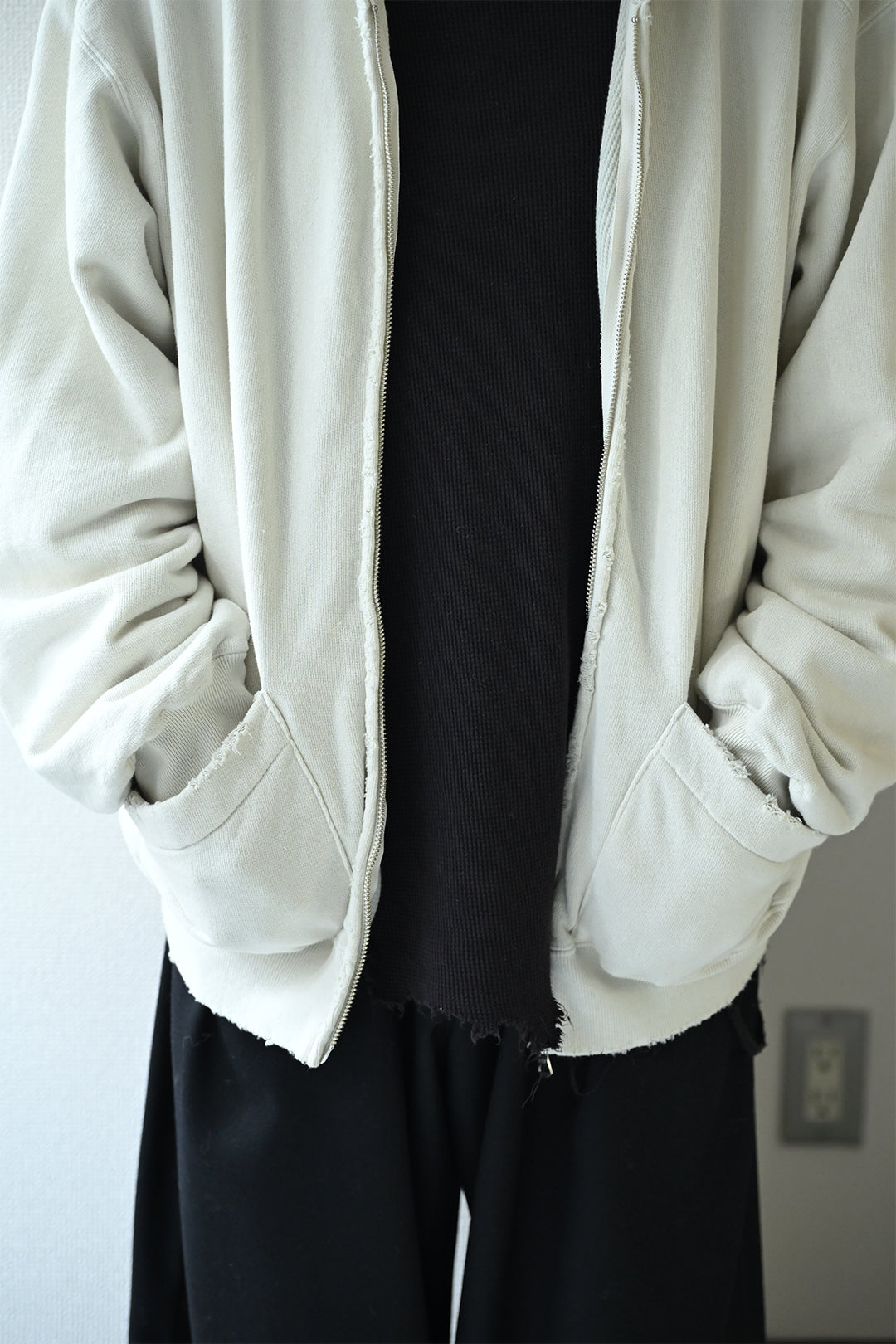 ANCELLM / ZIP UP HOODIE -G.WHITE