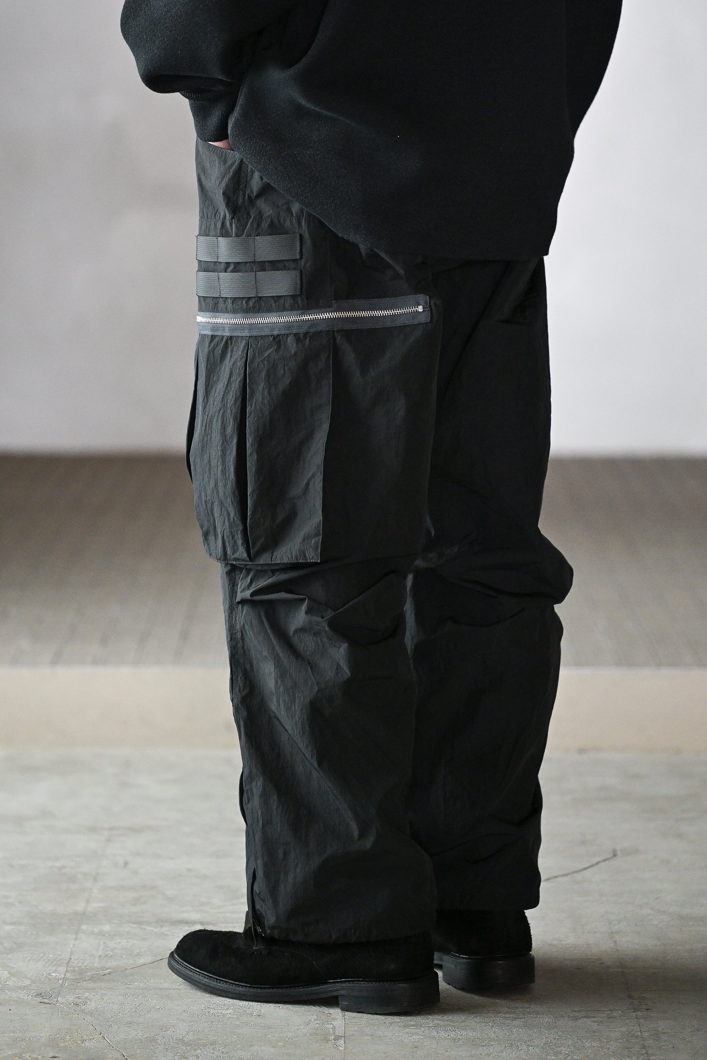 barbell object / un sl pt -BLACK – and father