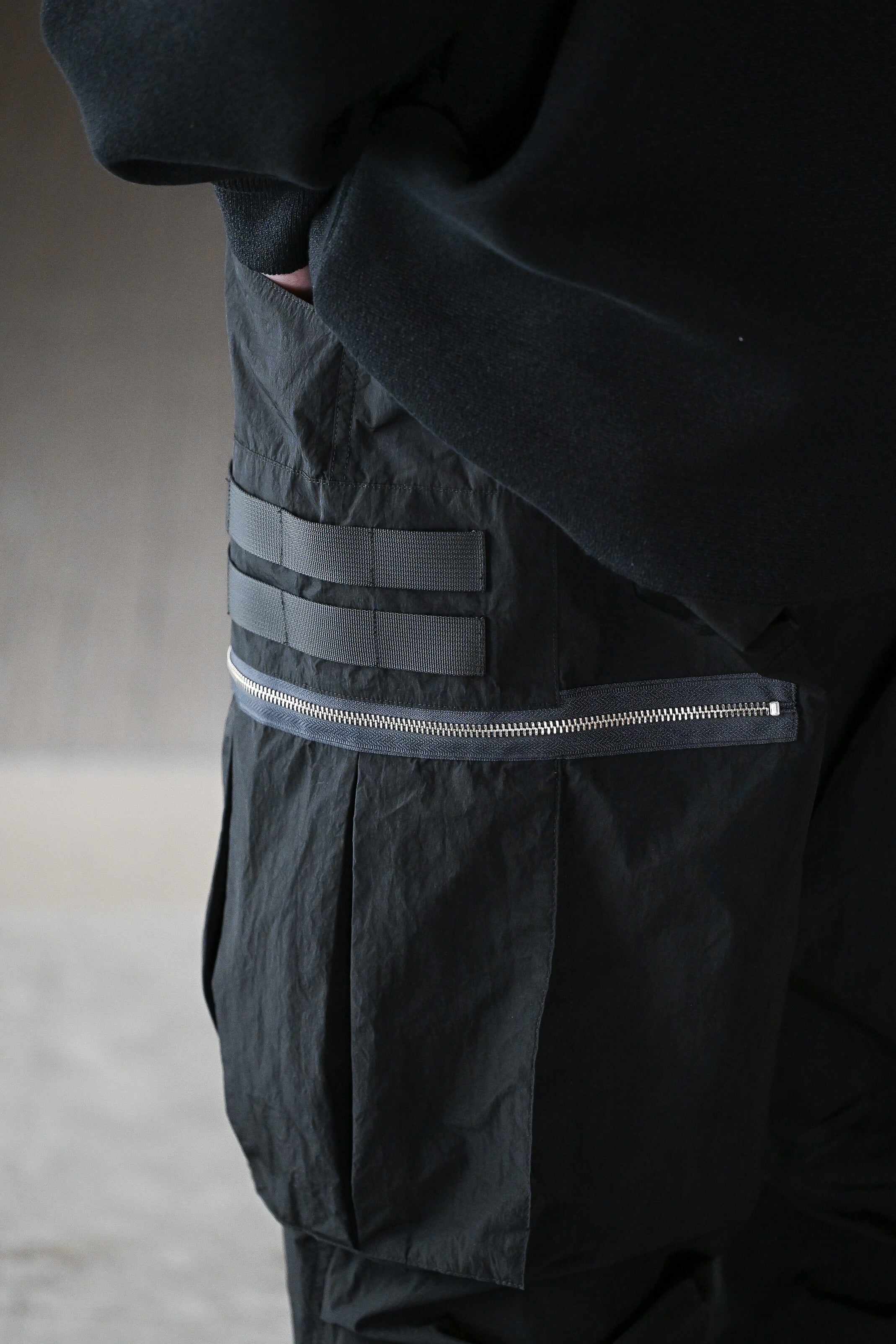 barbell object / un sl pt -BLACK – and father