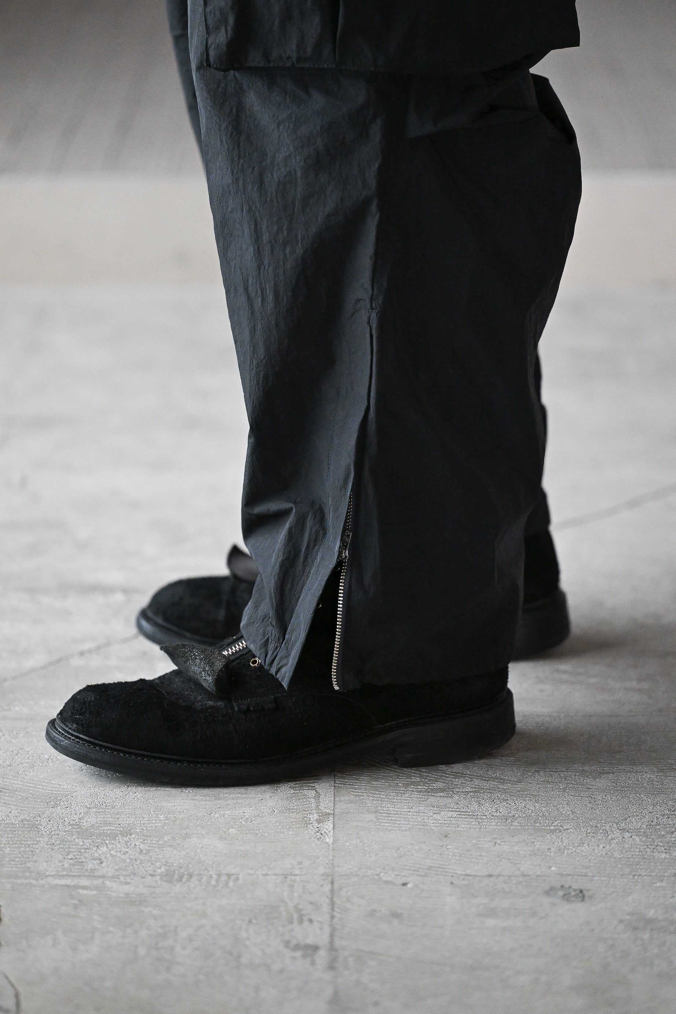 barbell object / un sl pt -BLACK – and father