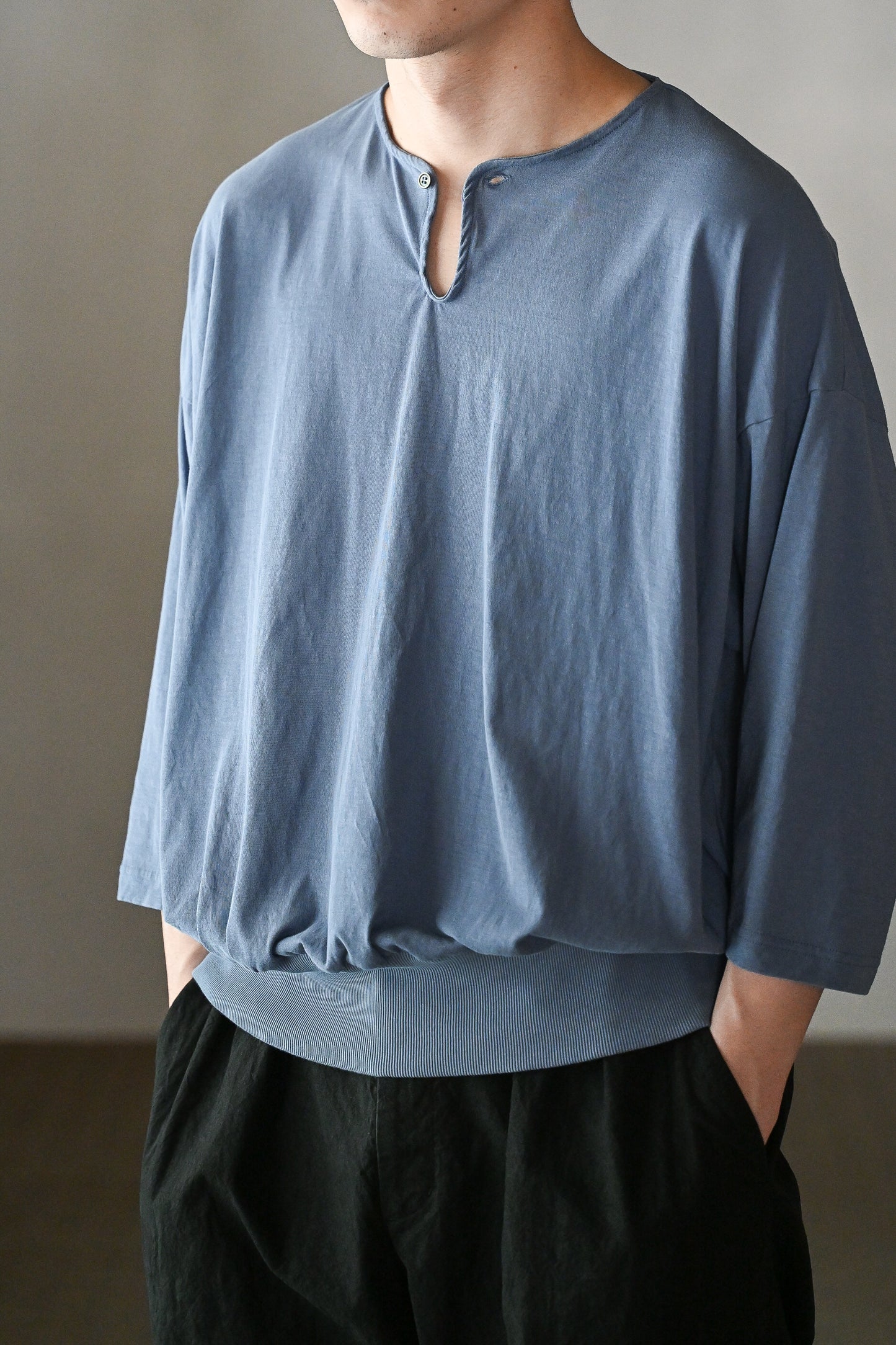 barbell object / hh top -ASH