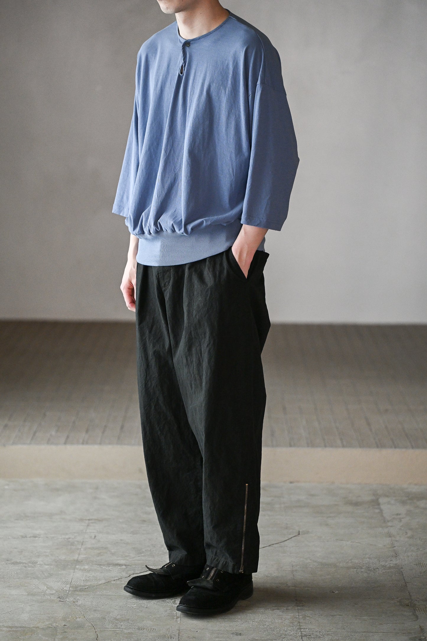 barbell object / zipper pt -BLACK