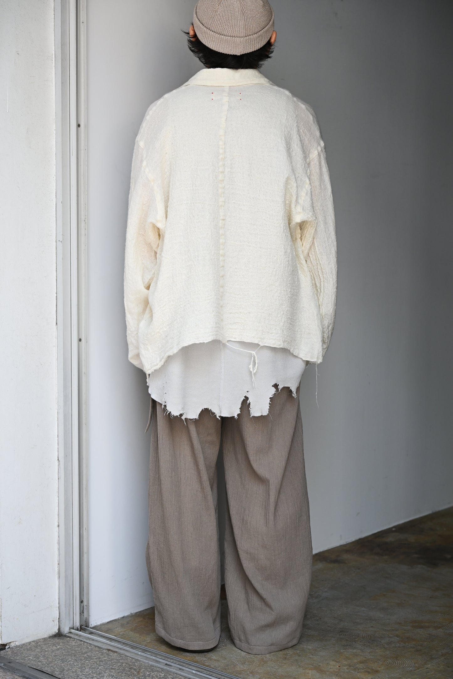 ANCELLM / BELTED CREPE TUCK SLACKS -GREIGE