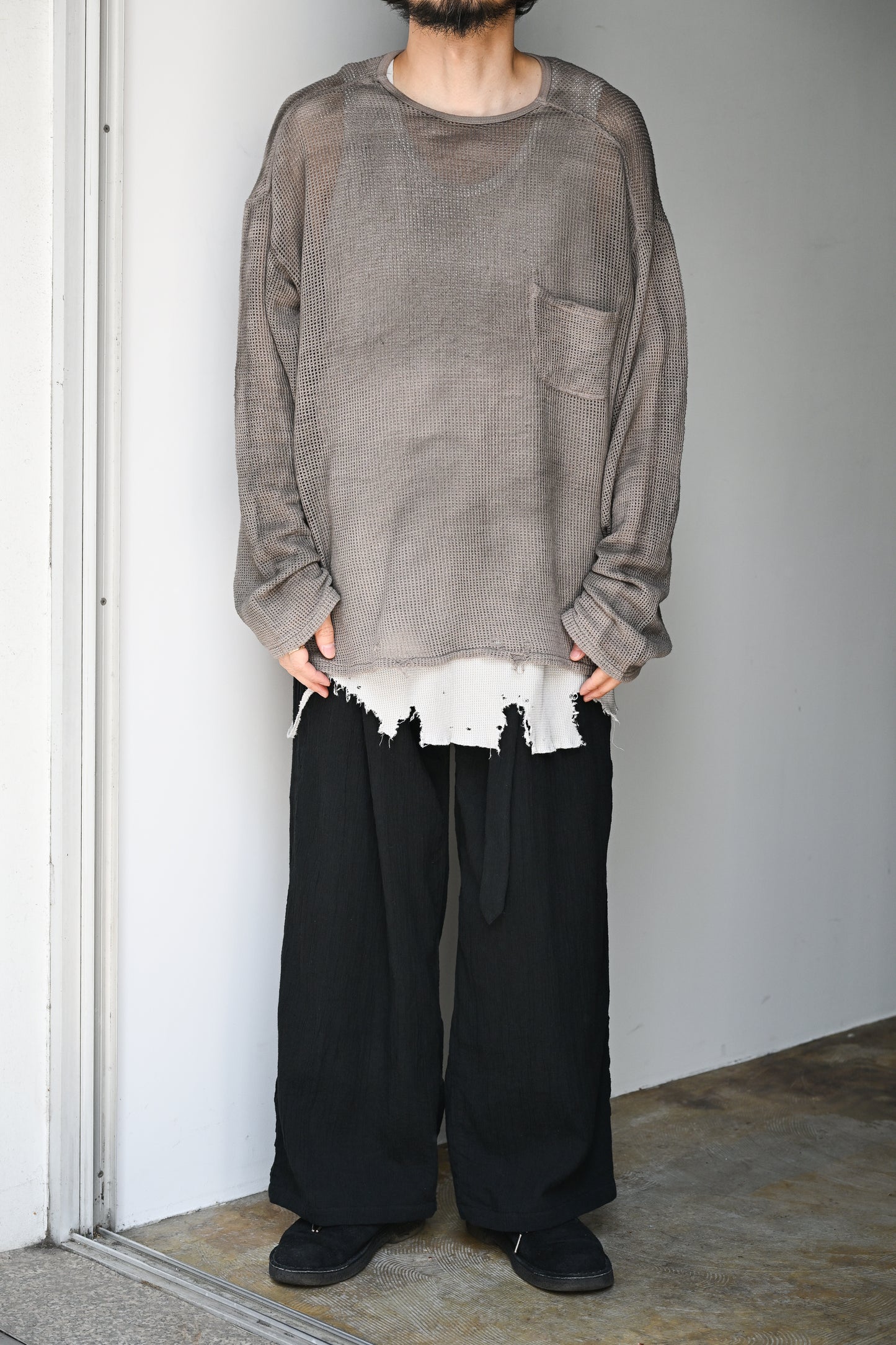 ANCELLM / BELTED CREPE TUCK SLACKS -BLACK