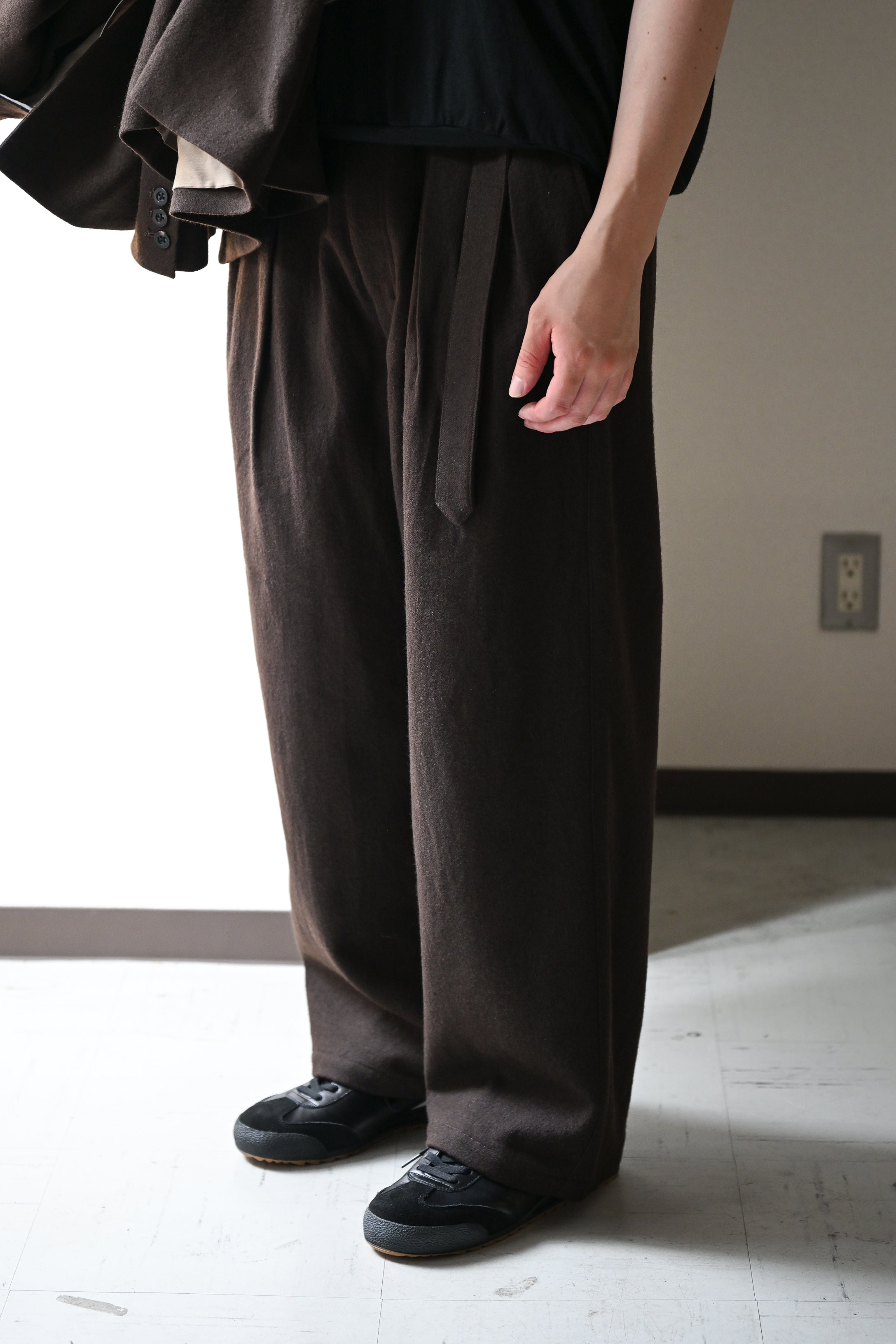 ANCELLM / WOOL BELTED WIDE SLACKS -BROWN
