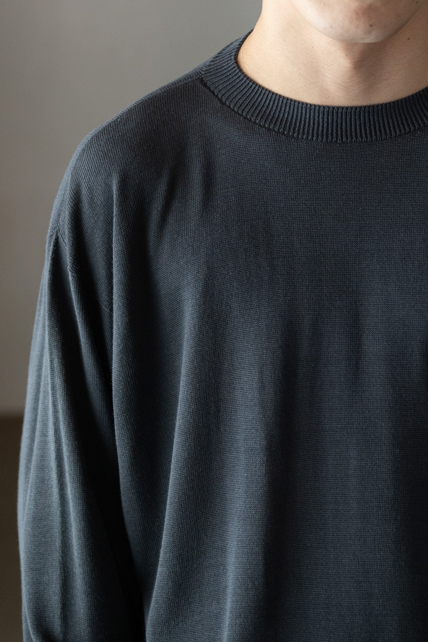 Olde H & Daughter / SILK PLAIN STITCH CREW L/S -CHARCOAL