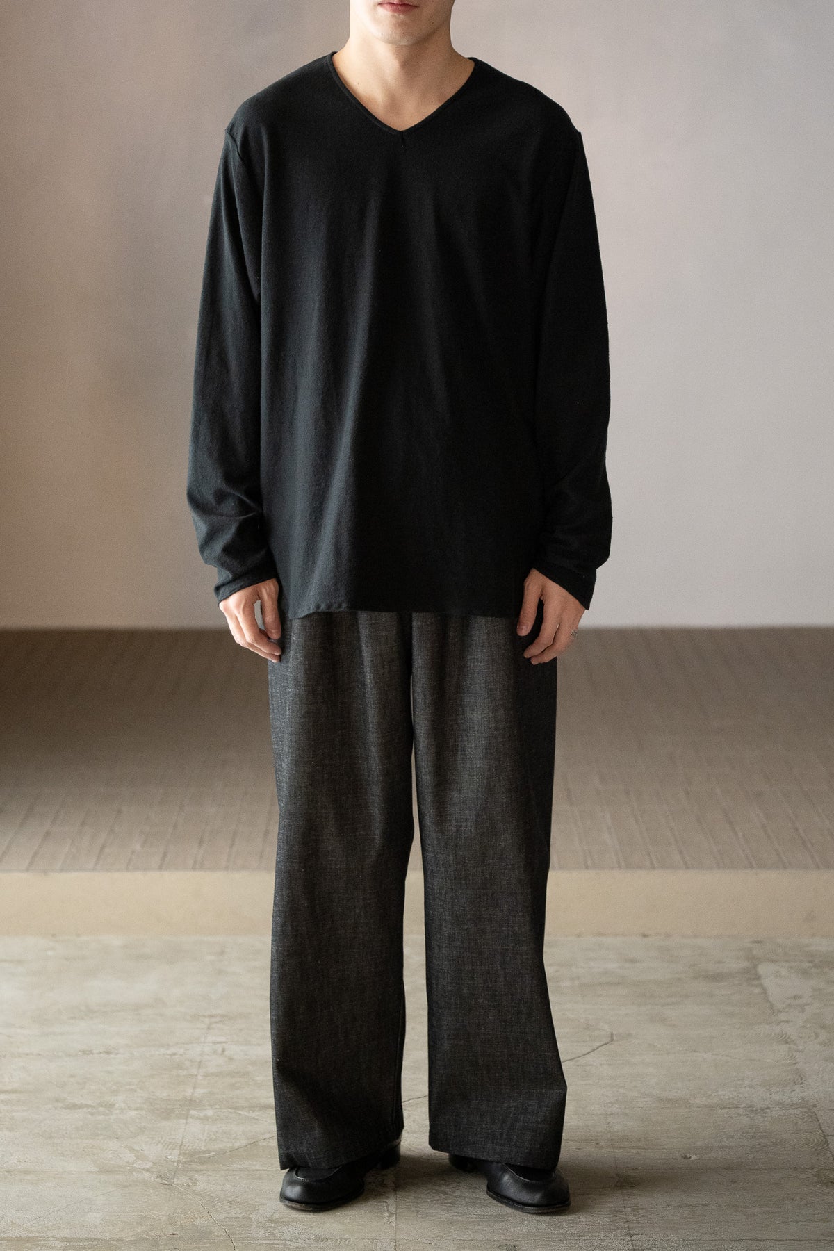 barbell object / v top -BLACK