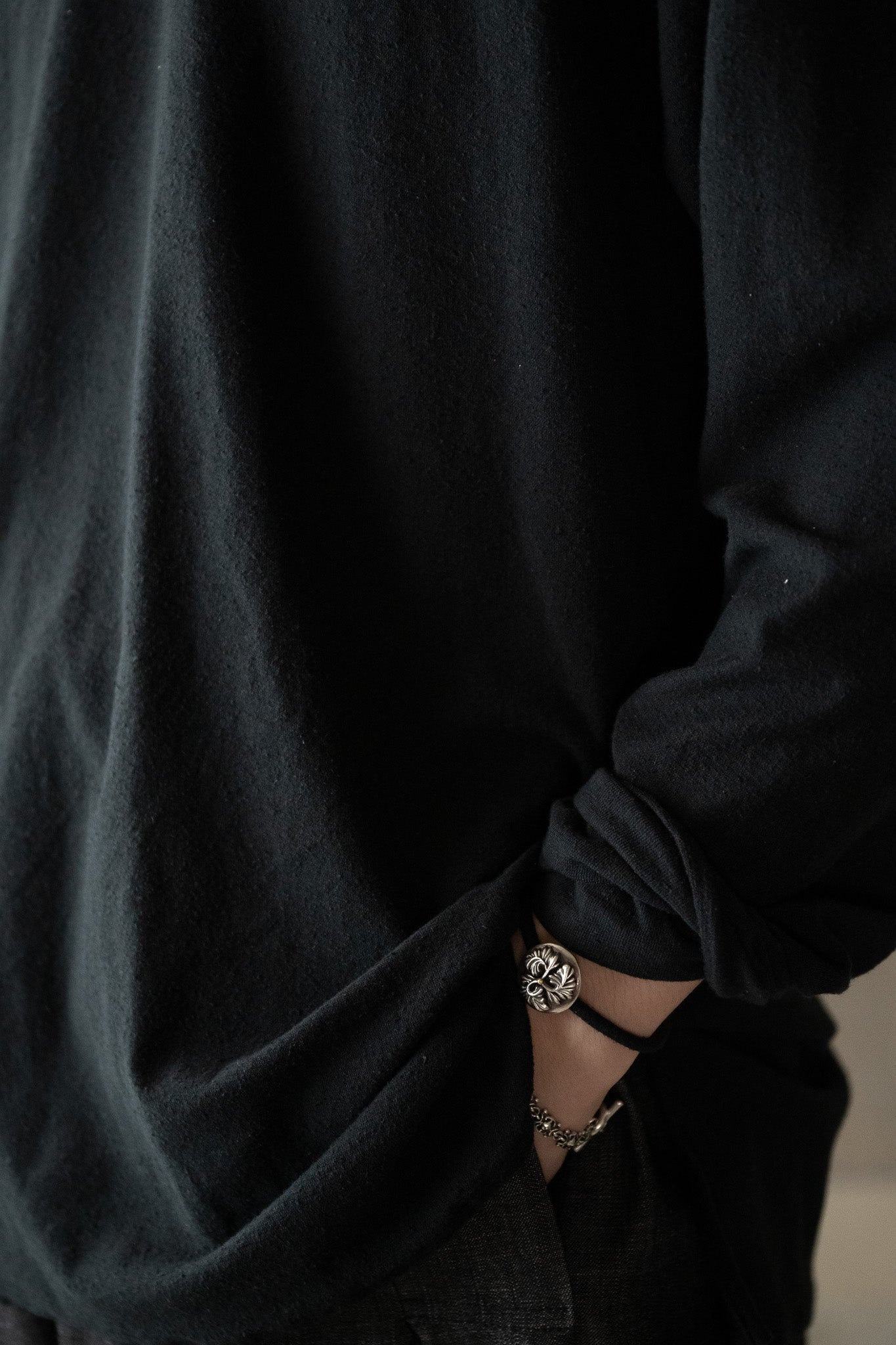 barbell object / v top -BLACK