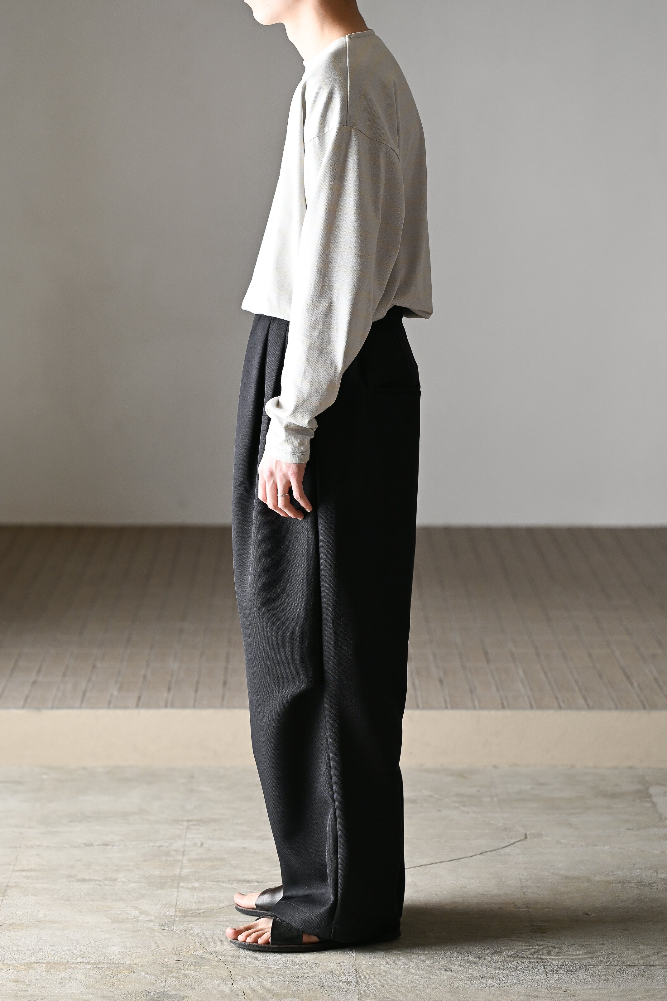 Antwort / DRAPE TUCK PANTS -BLACK