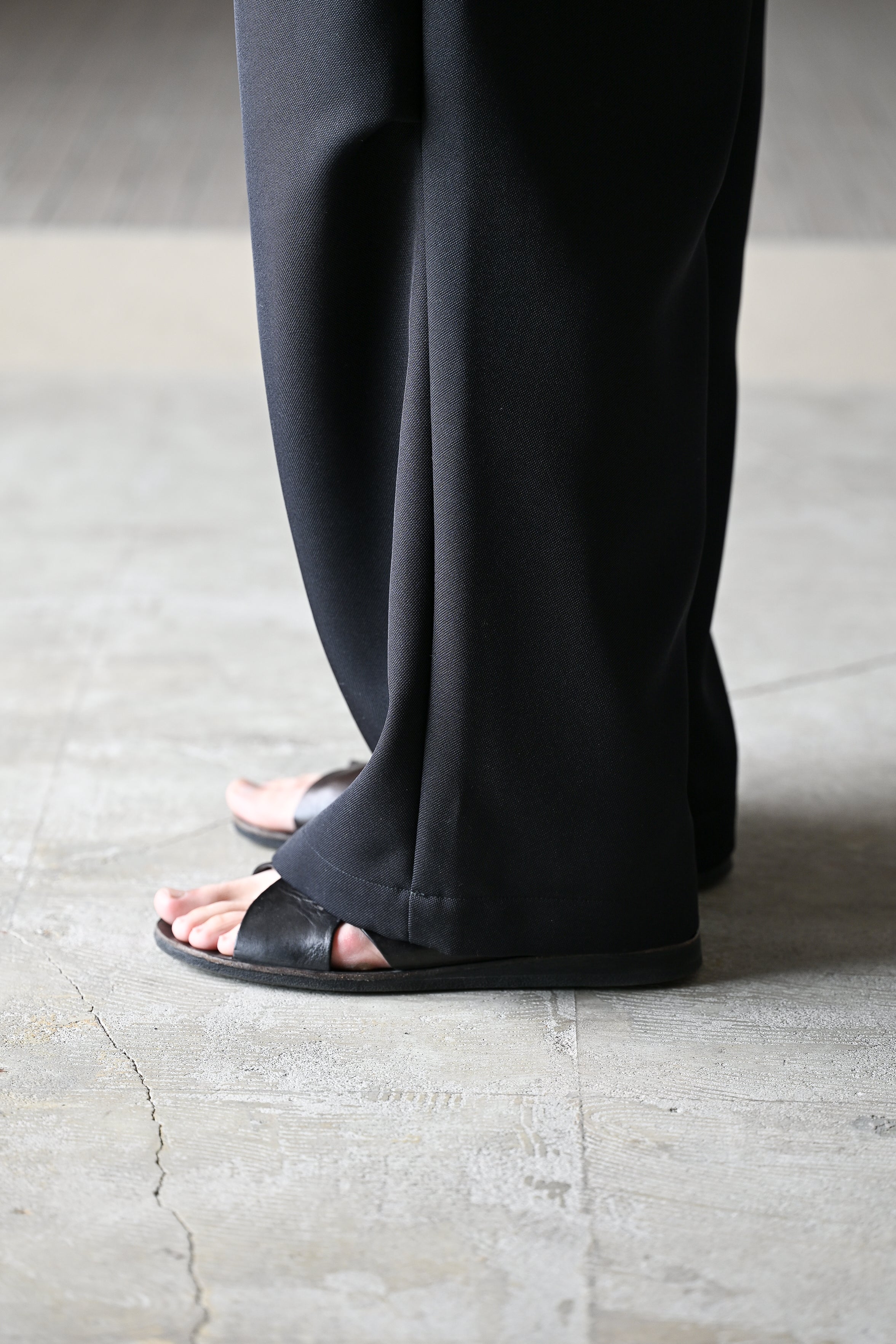 Antwort / DRAPE TUCK PANTS -BLACK