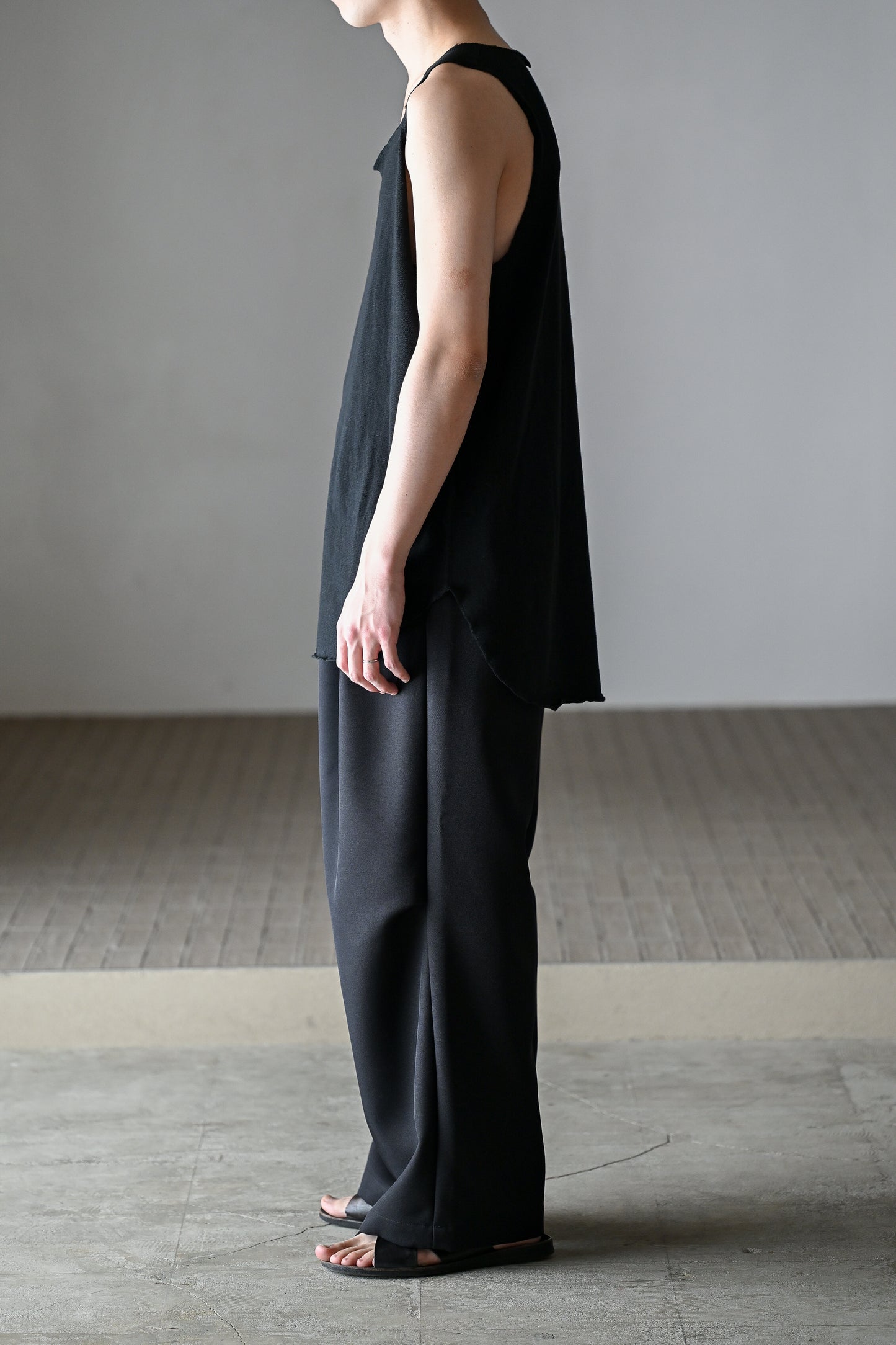 barbell object / liner top -BLACK