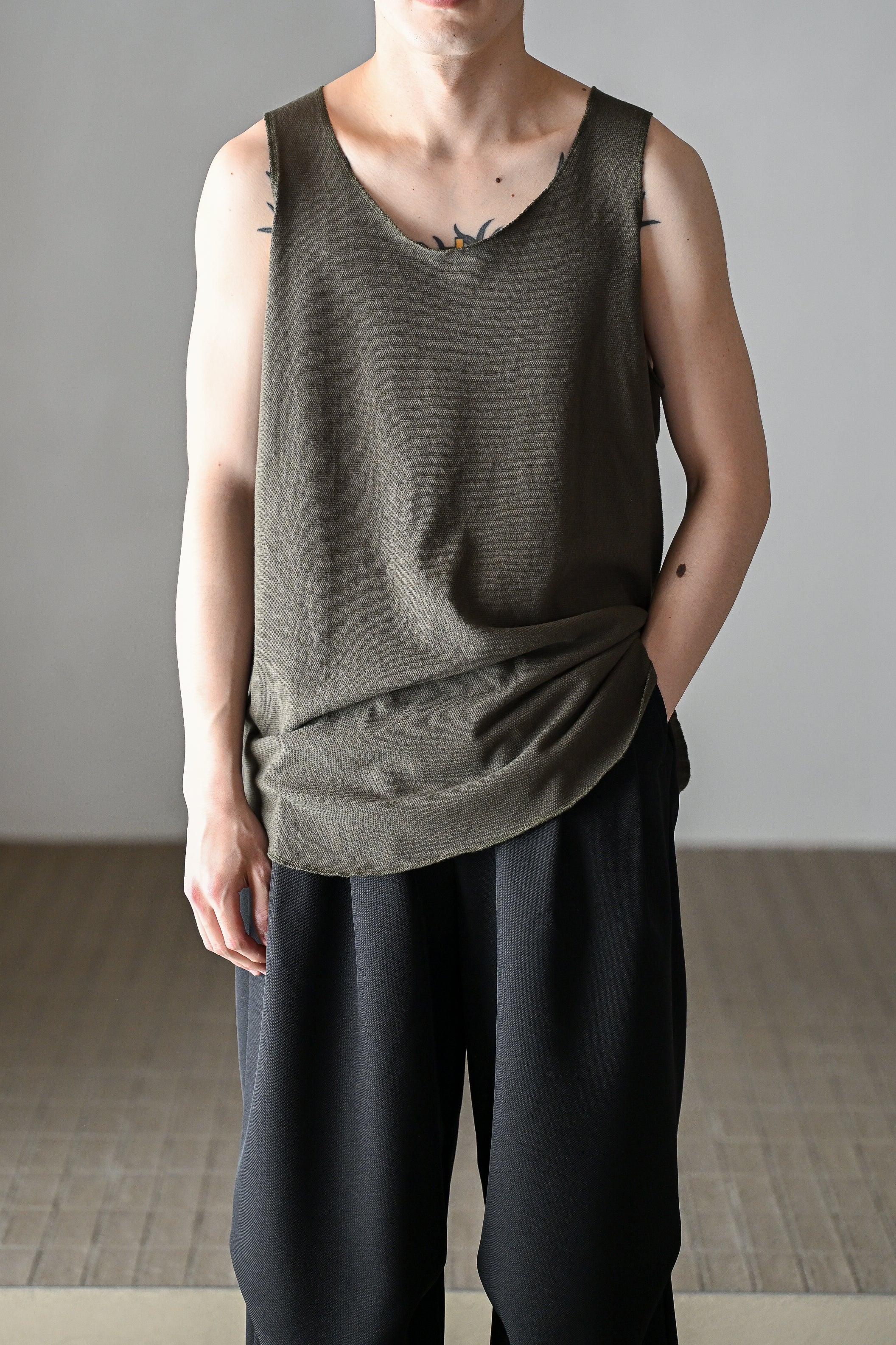 barbell object / liner top -KHAKI – and father