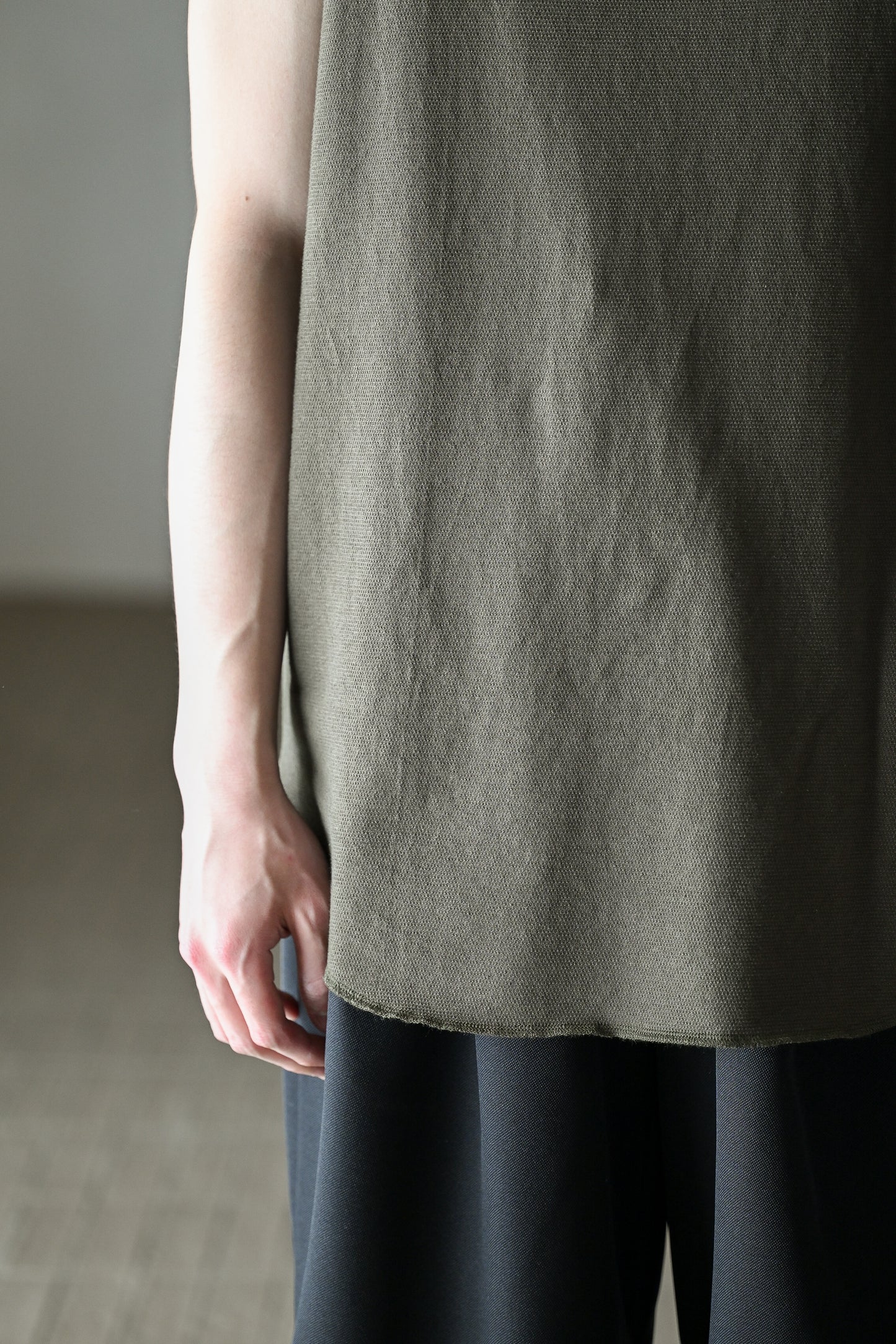 barbell object / liner top -KHAKI