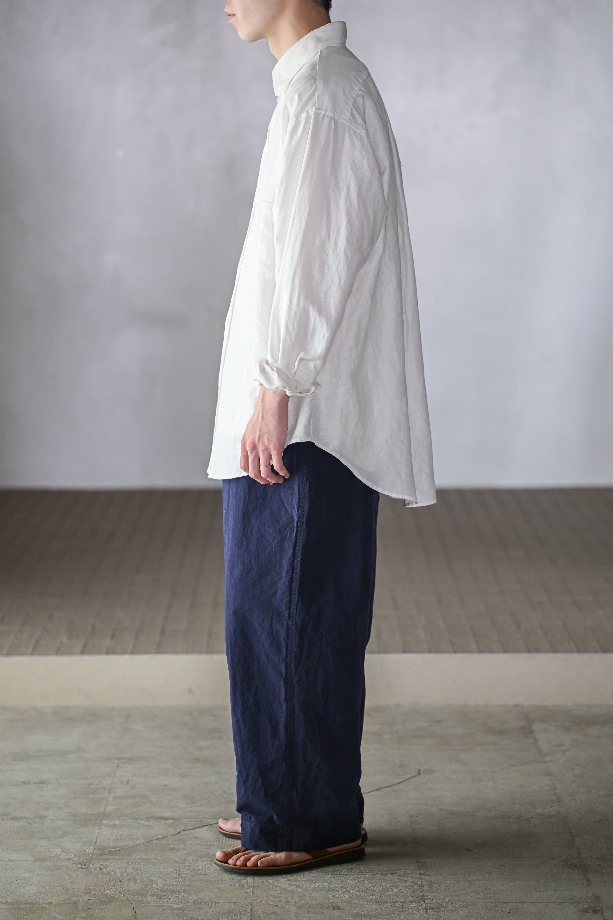 barbell object / +sh -WHITE