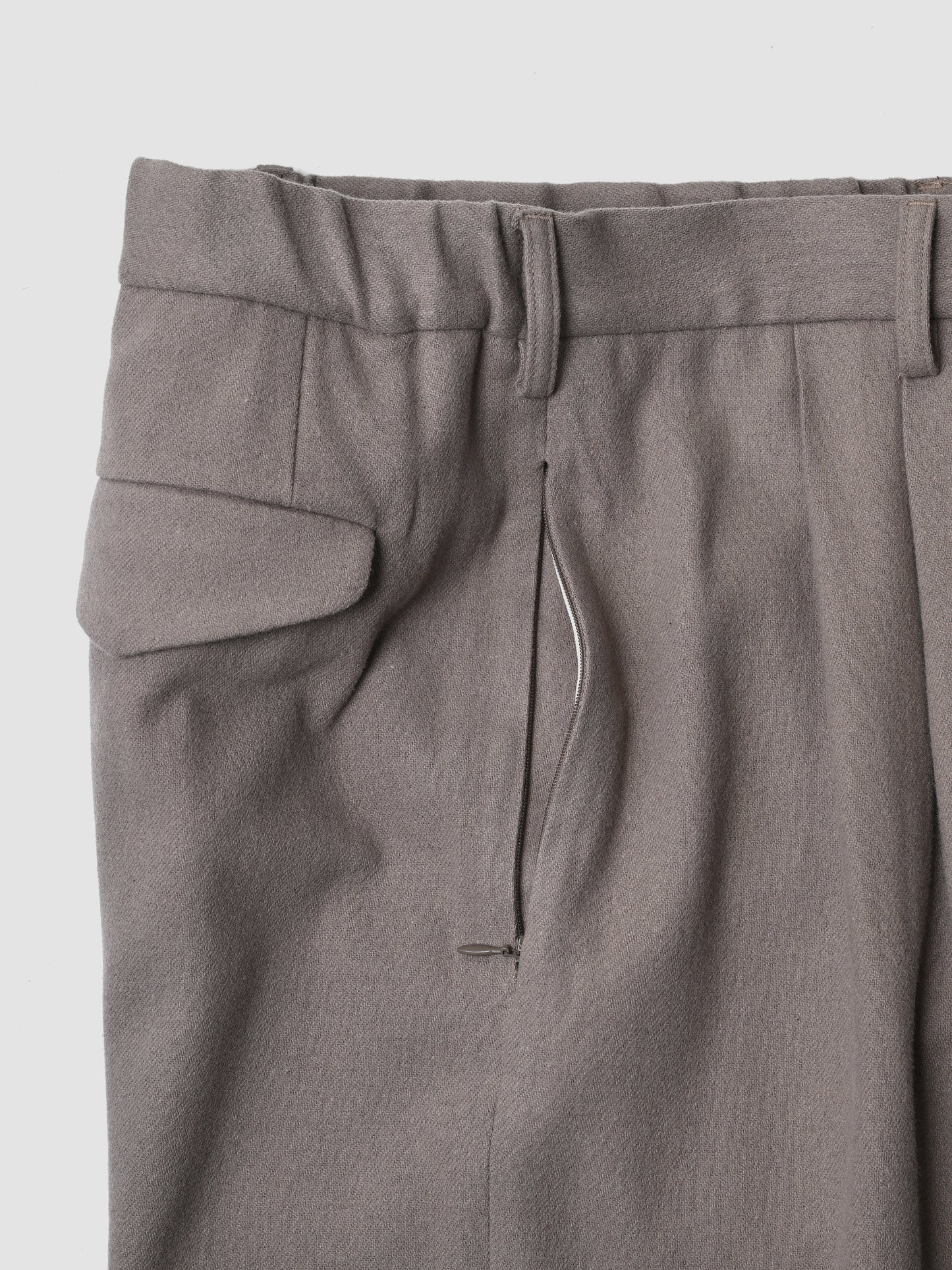 Afiit / 3TUCK WIDE EASY SLACKS -BEIGE