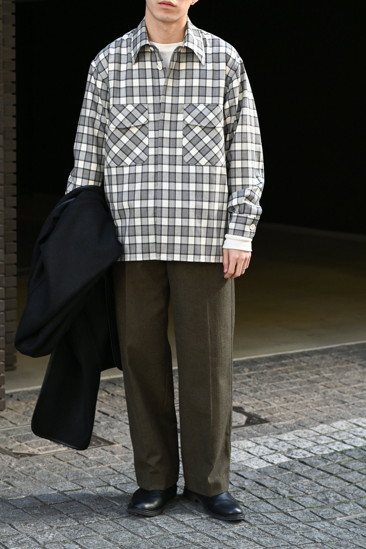 ANTOS. / DOUBLE POCKET OVER SHIRT -WHITE/BLACK