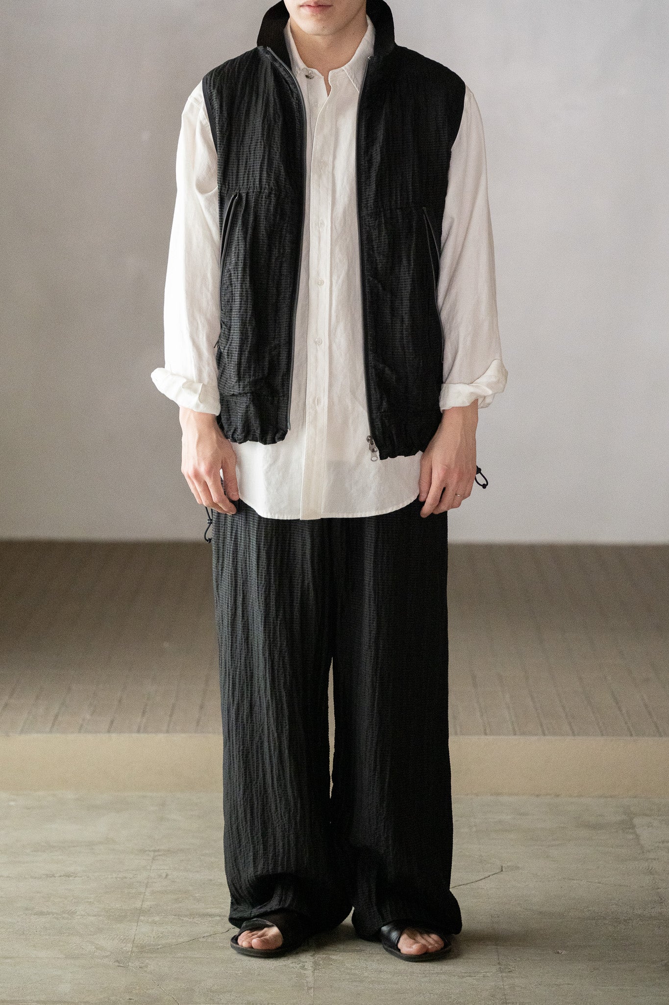 barbell object / uneven vest -BLACK – and father