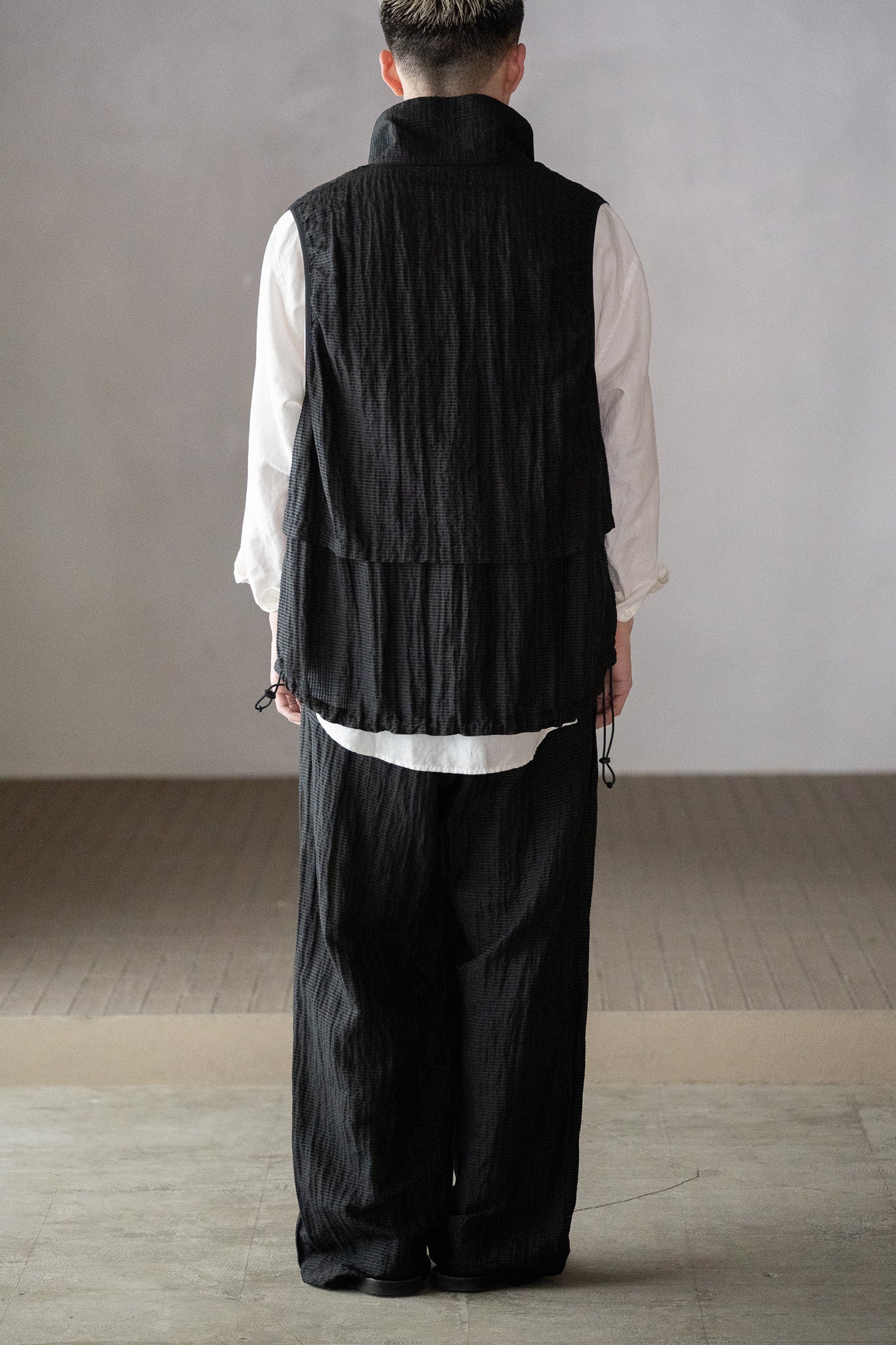 barbell object / uneven vest -BLACK – and father