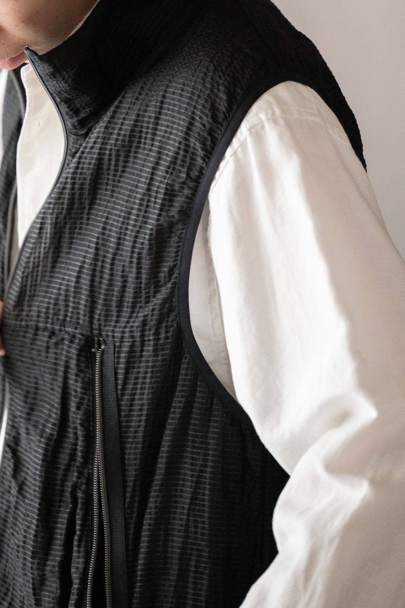barbell object / uneven vest -BLACK – and father