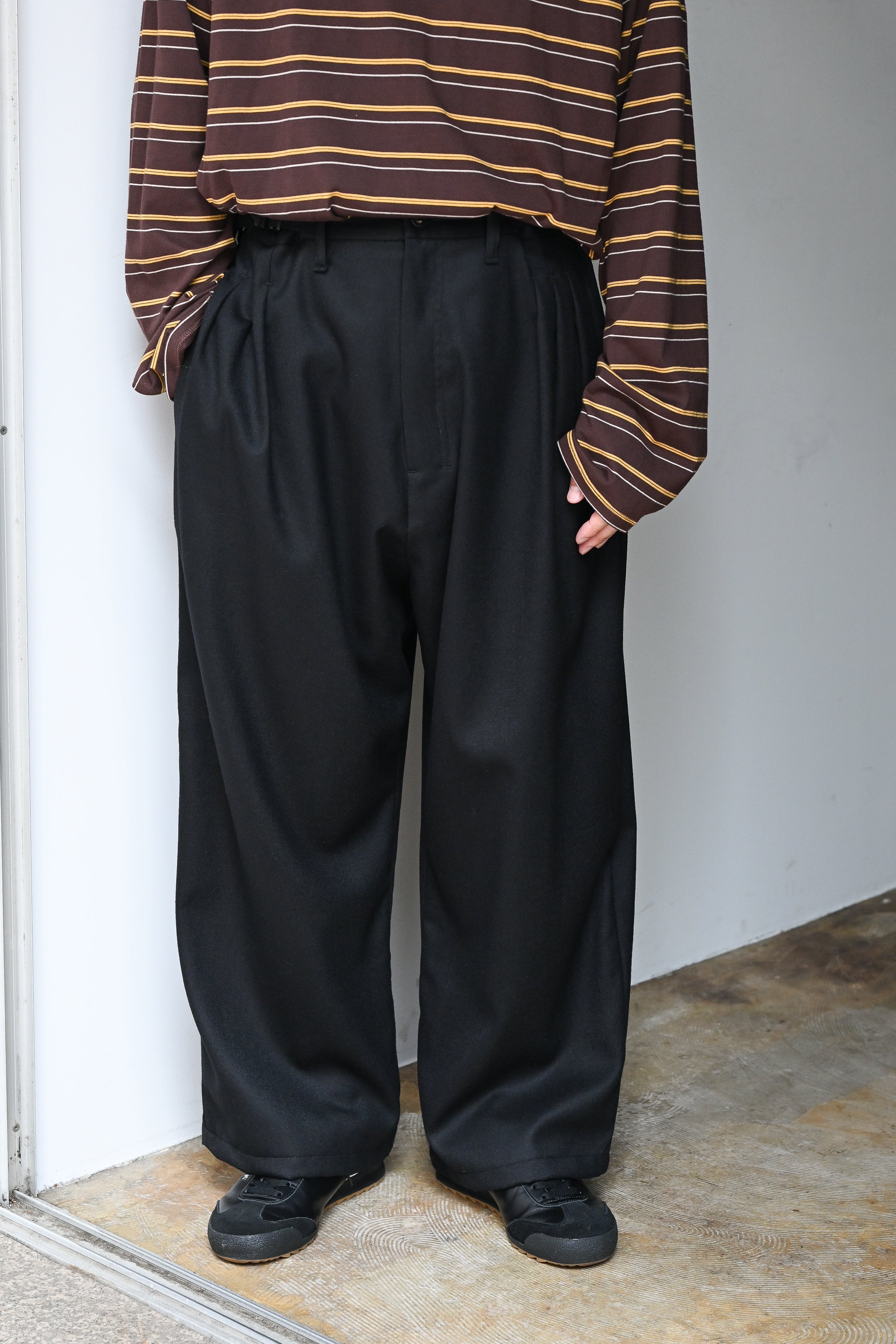 ANCELLM / BELTED WOOL SLACKS -BLACK
