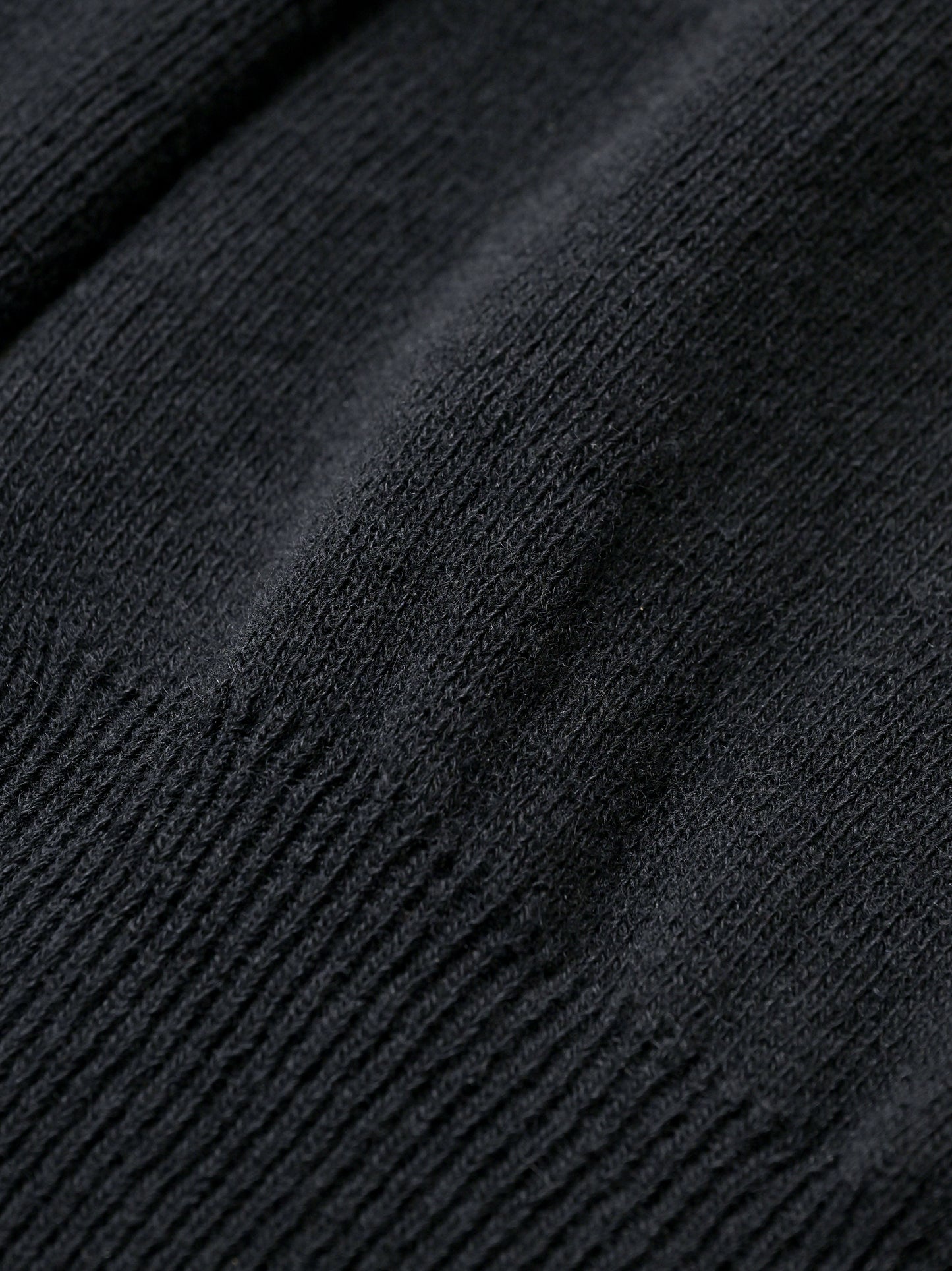 Slopeslow / cross V neck sweater -BLACK