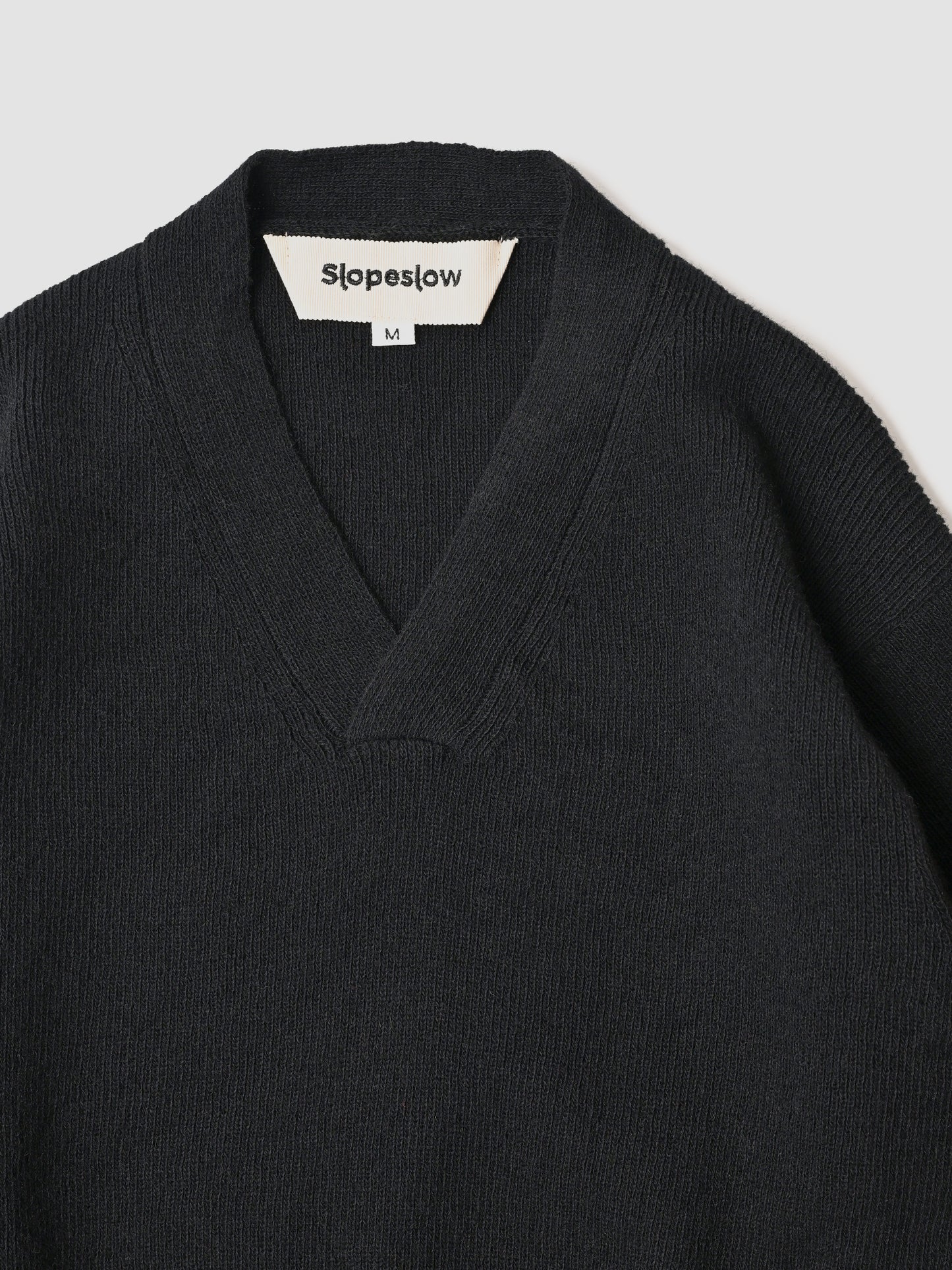 Slopeslow / cross V neck sweater -BLACK