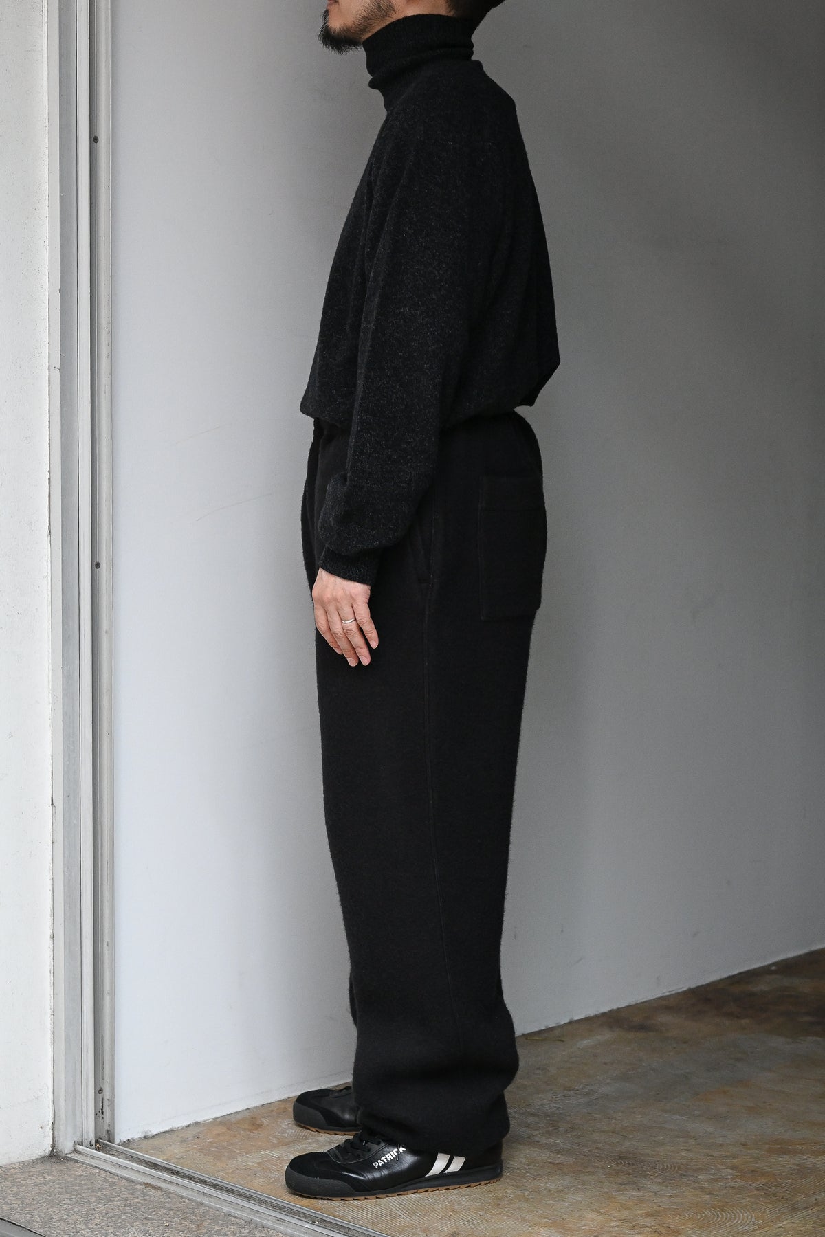 WHOWHAT / WOOL×COTTON SWEAT PANTS -BLACK