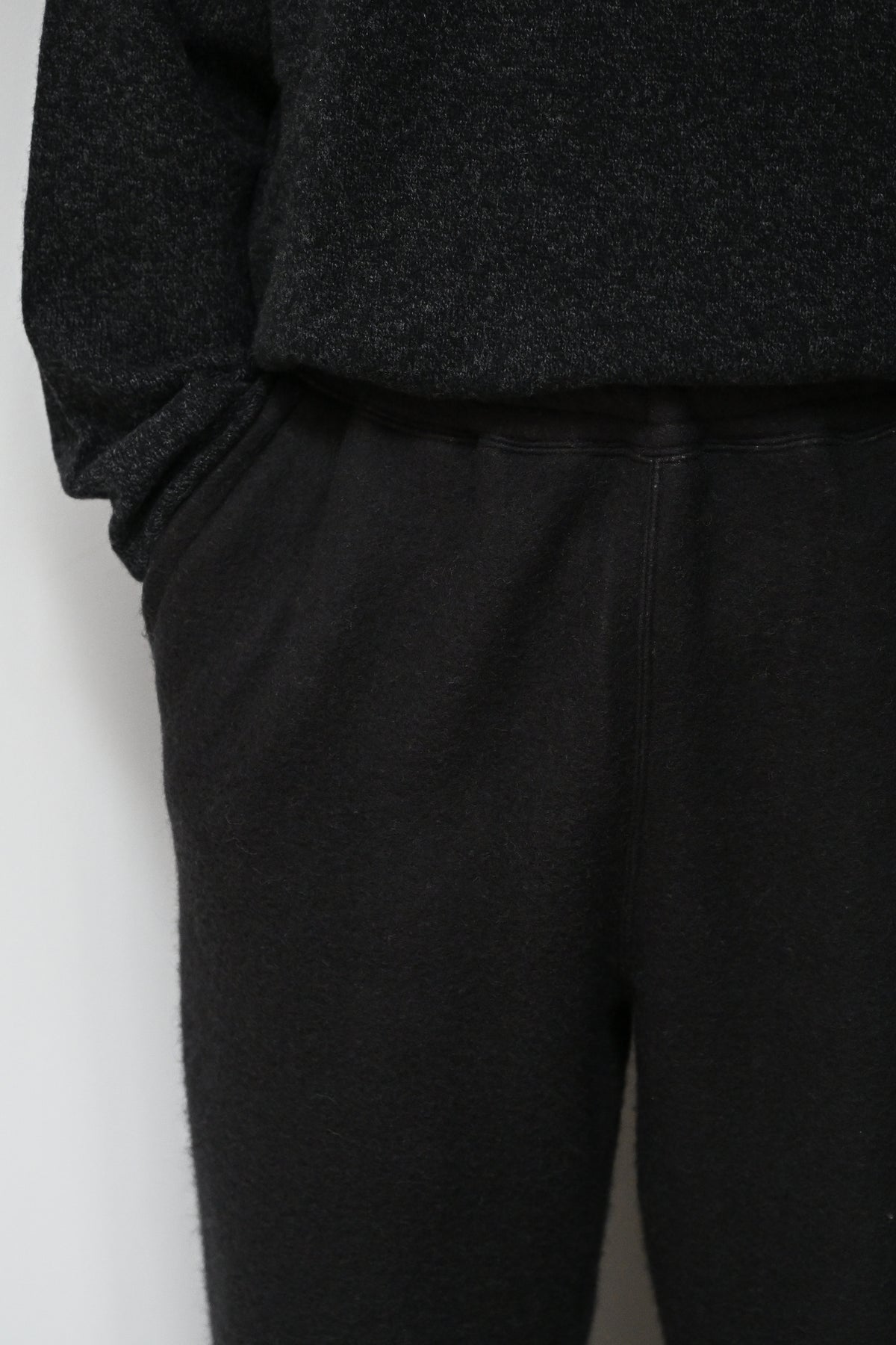 WHOWHAT / WOOL×COTTON SWEAT PANTS -BLACK