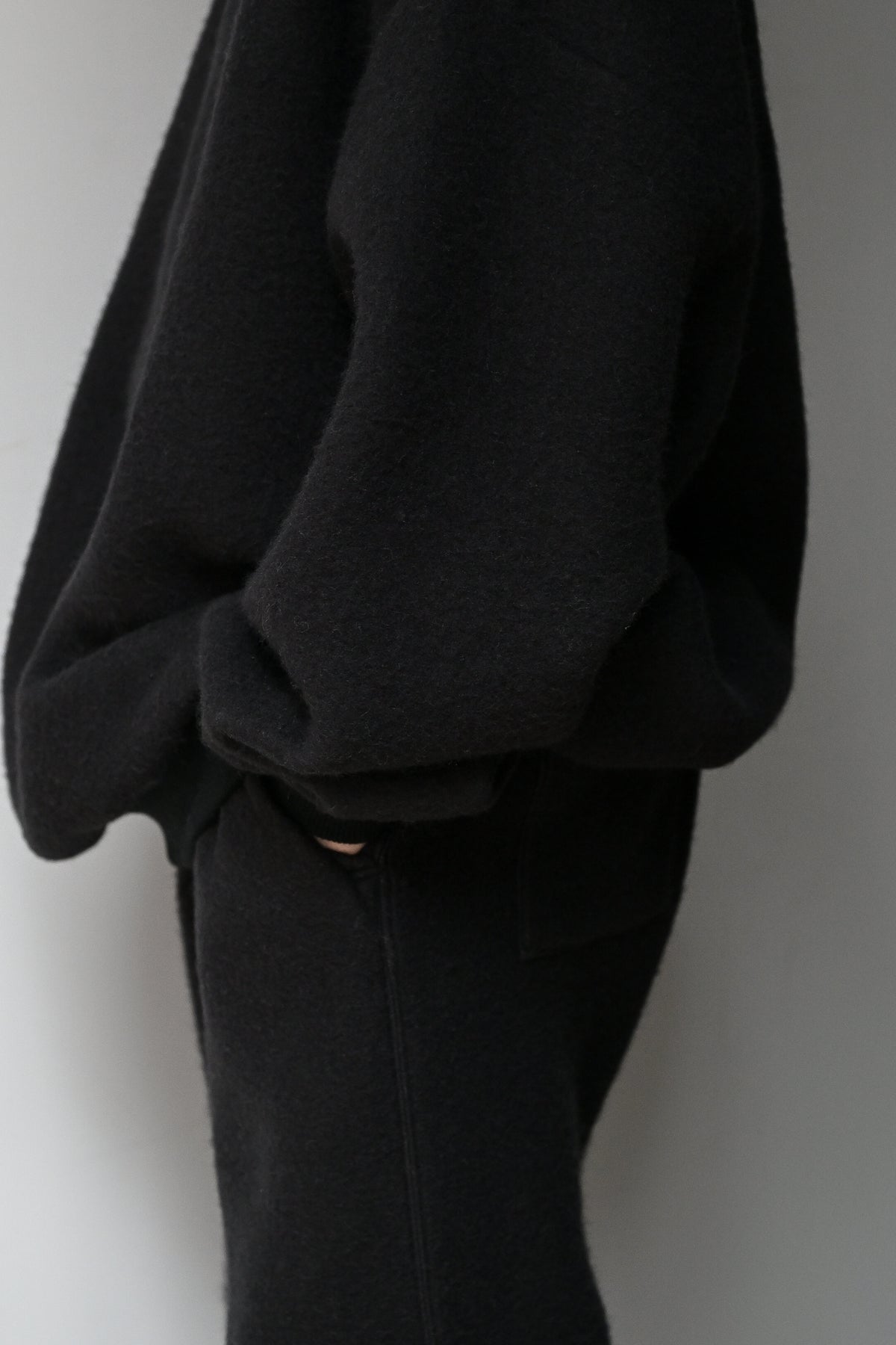 WHOWHAT / WOOL×COTTON 5X CUT-SEW -BLACK