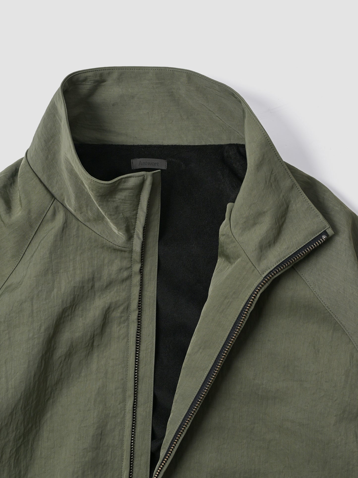 Antwort / LEATHER PIPED BOMBER JACKET -GREEN