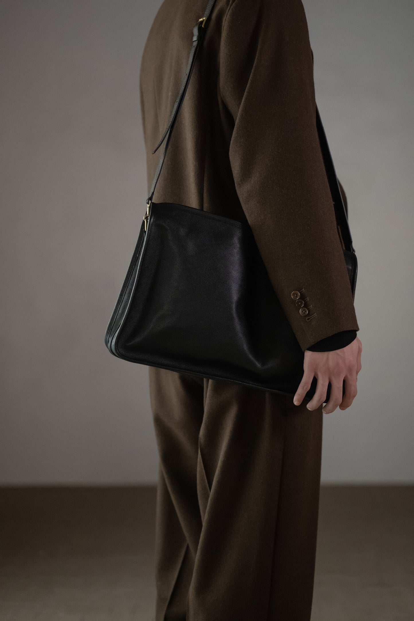 forme / exclusive /  MEGA BANKS